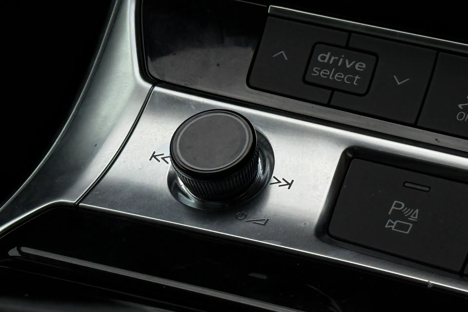 Audi A6 thumbnail image number 23