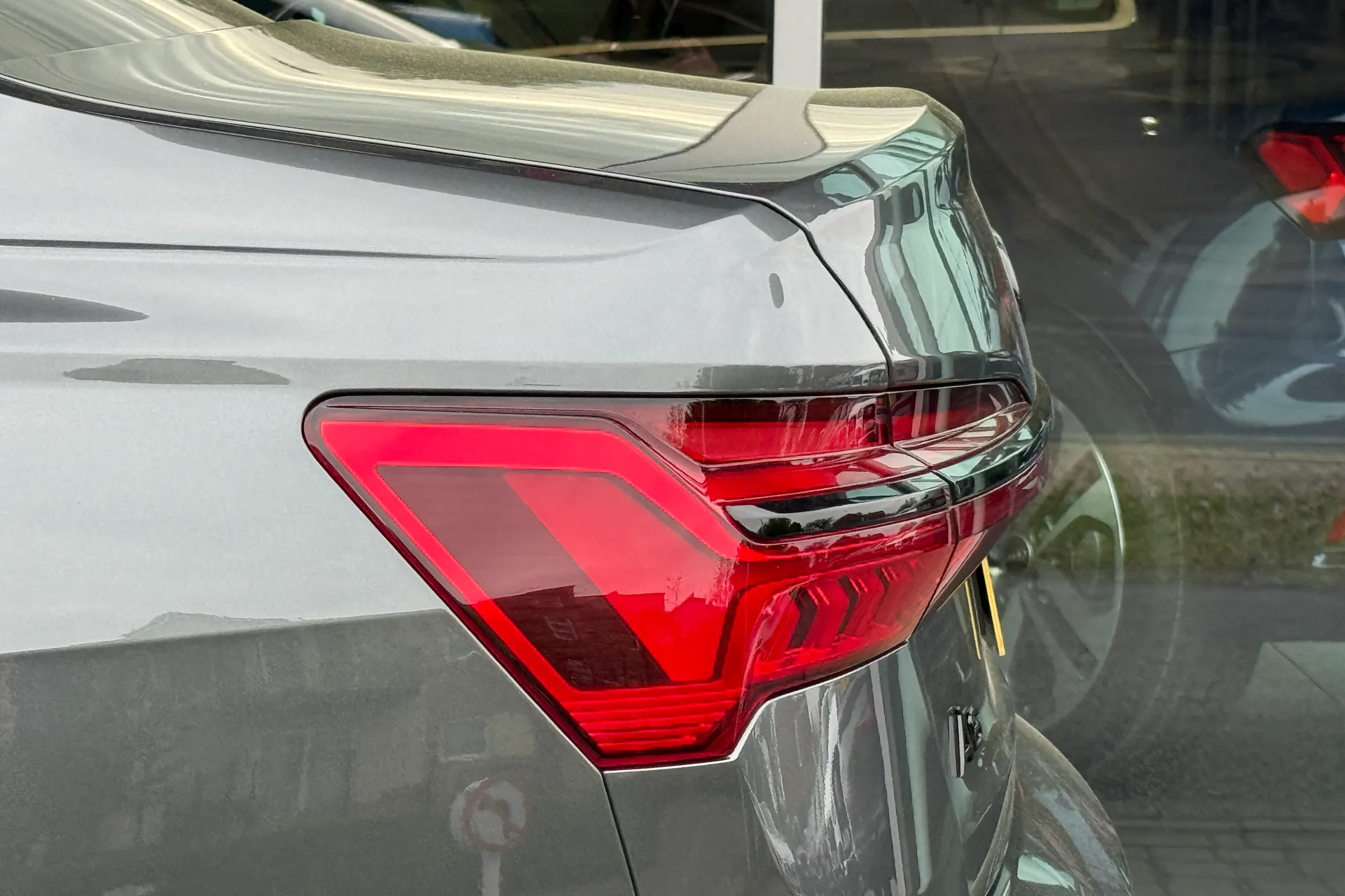 Audi A6 thumbnail image number 56