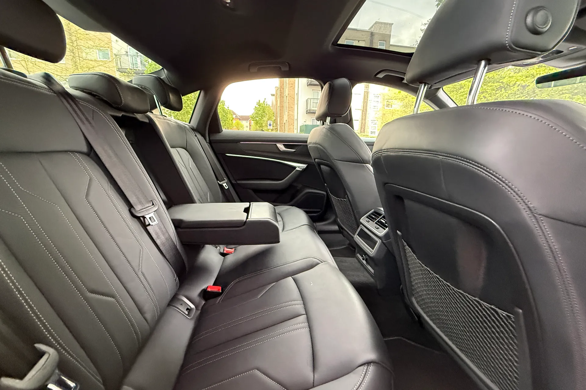 Audi A6 thumbnail image number 45