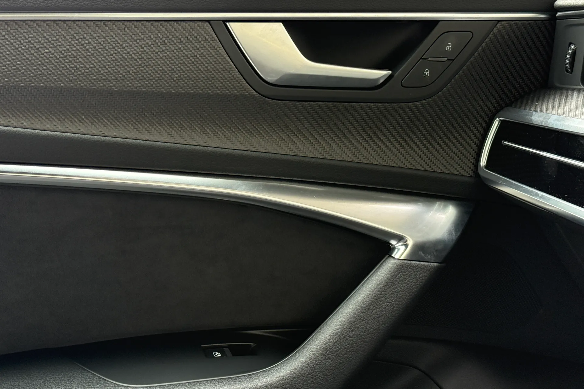 Audi A6 thumbnail image number 33