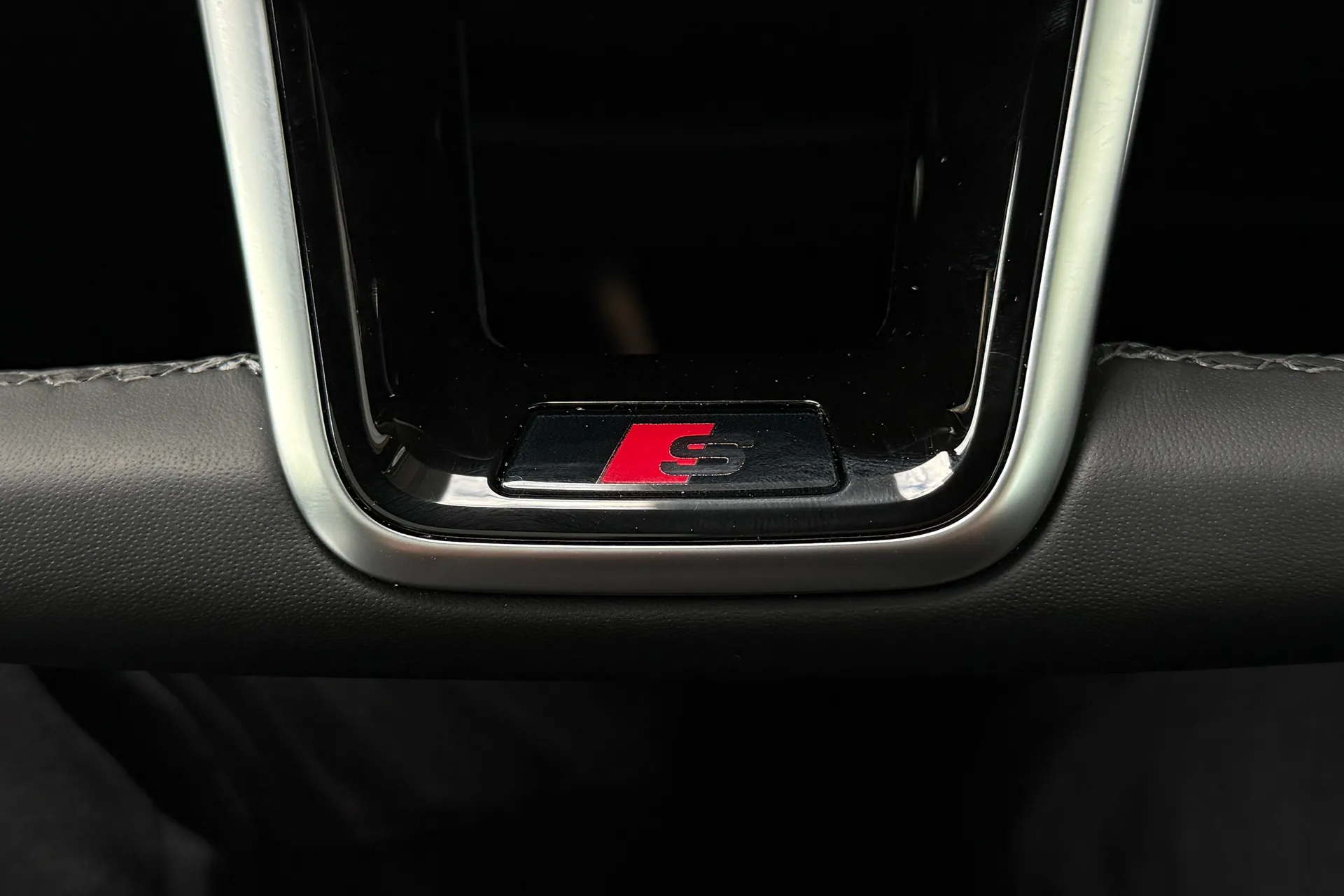 Audi A6 thumbnail image number 16