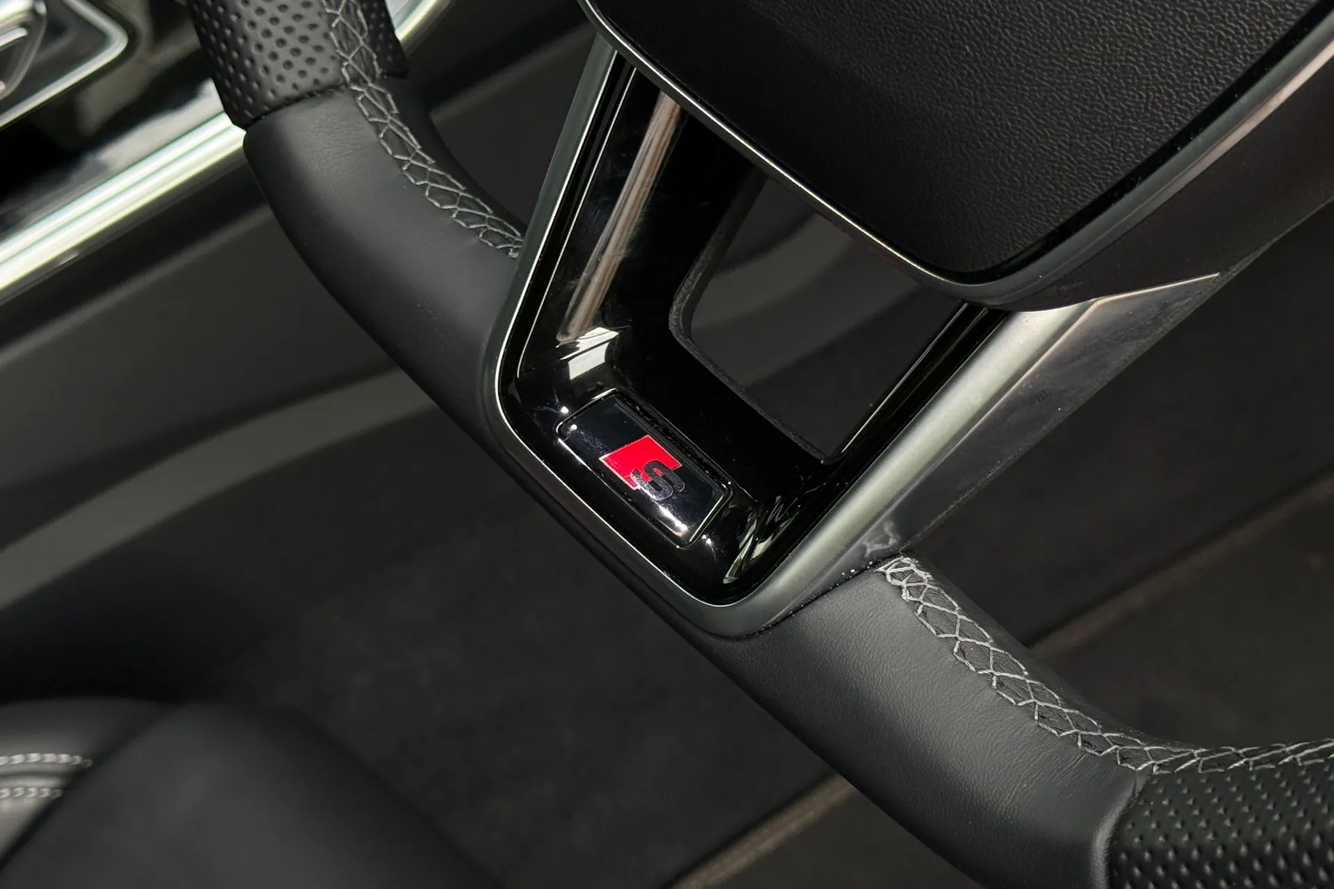 Audi A6 thumbnail image number 71