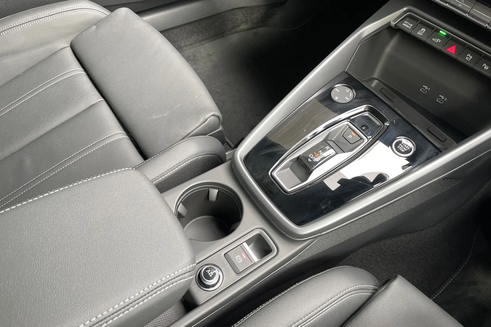 Audi A3 thumbnail image number 40