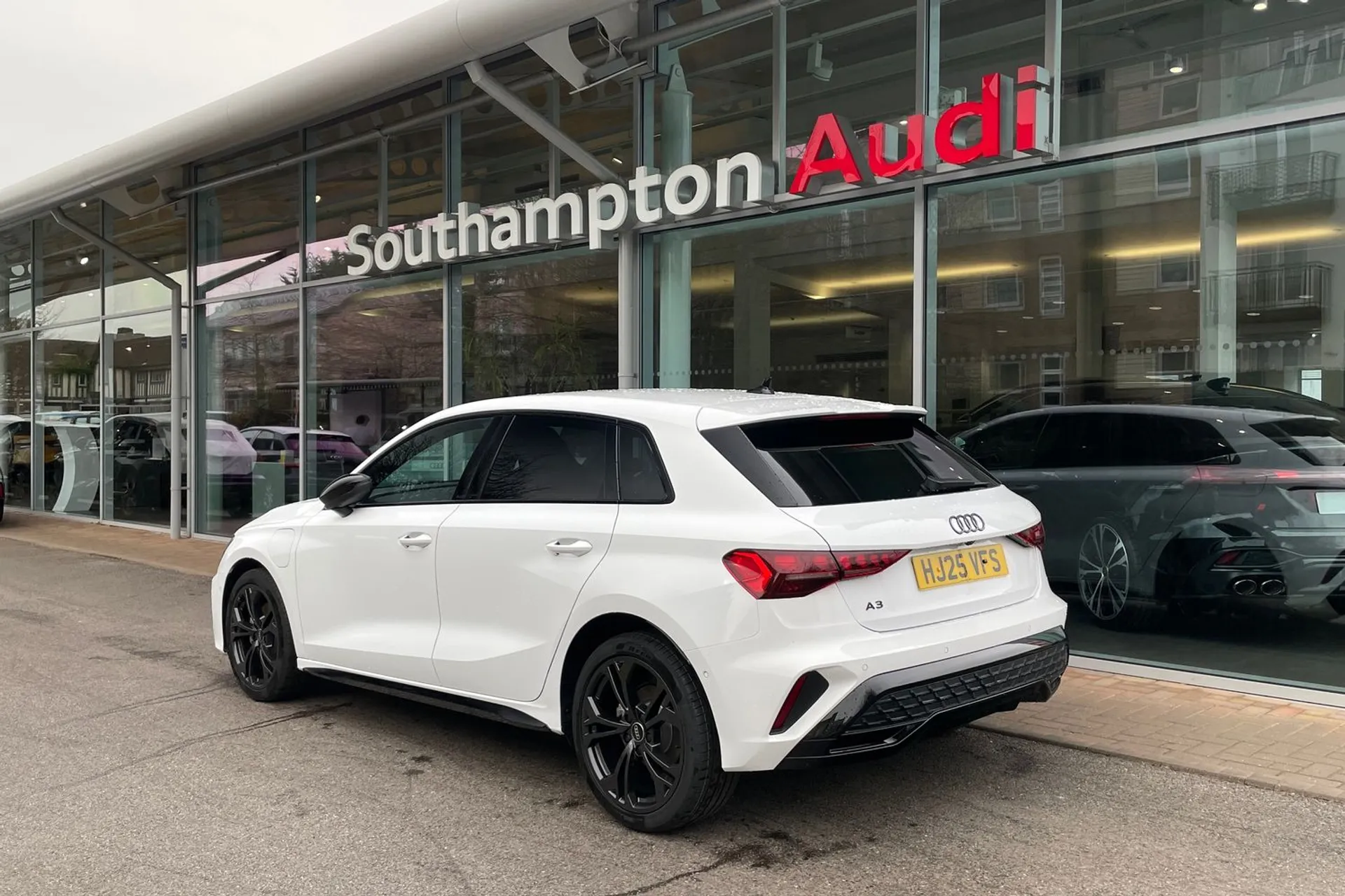 Audi A3 thumbnail image number 7