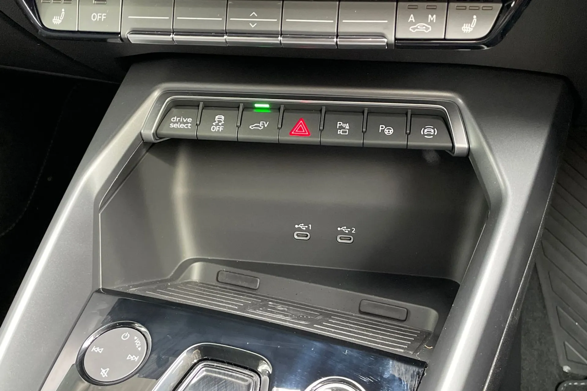 Audi A3 thumbnail image number 43