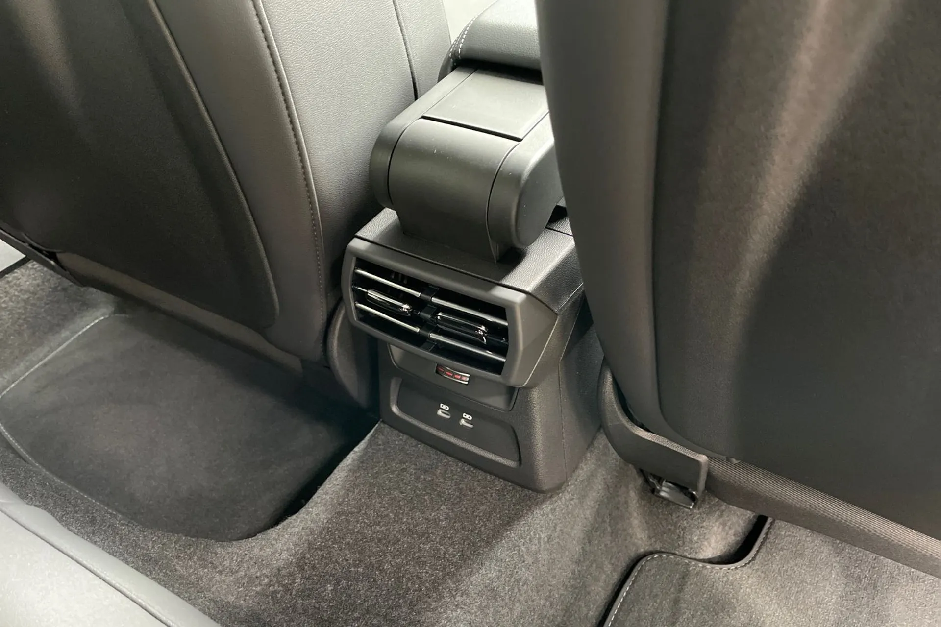 Audi A3 thumbnail image number 45