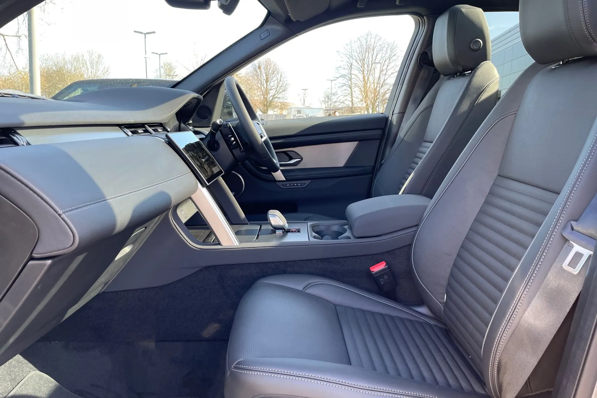 LAND ROVER DISCOVERY SPORT thumbnail image number 10