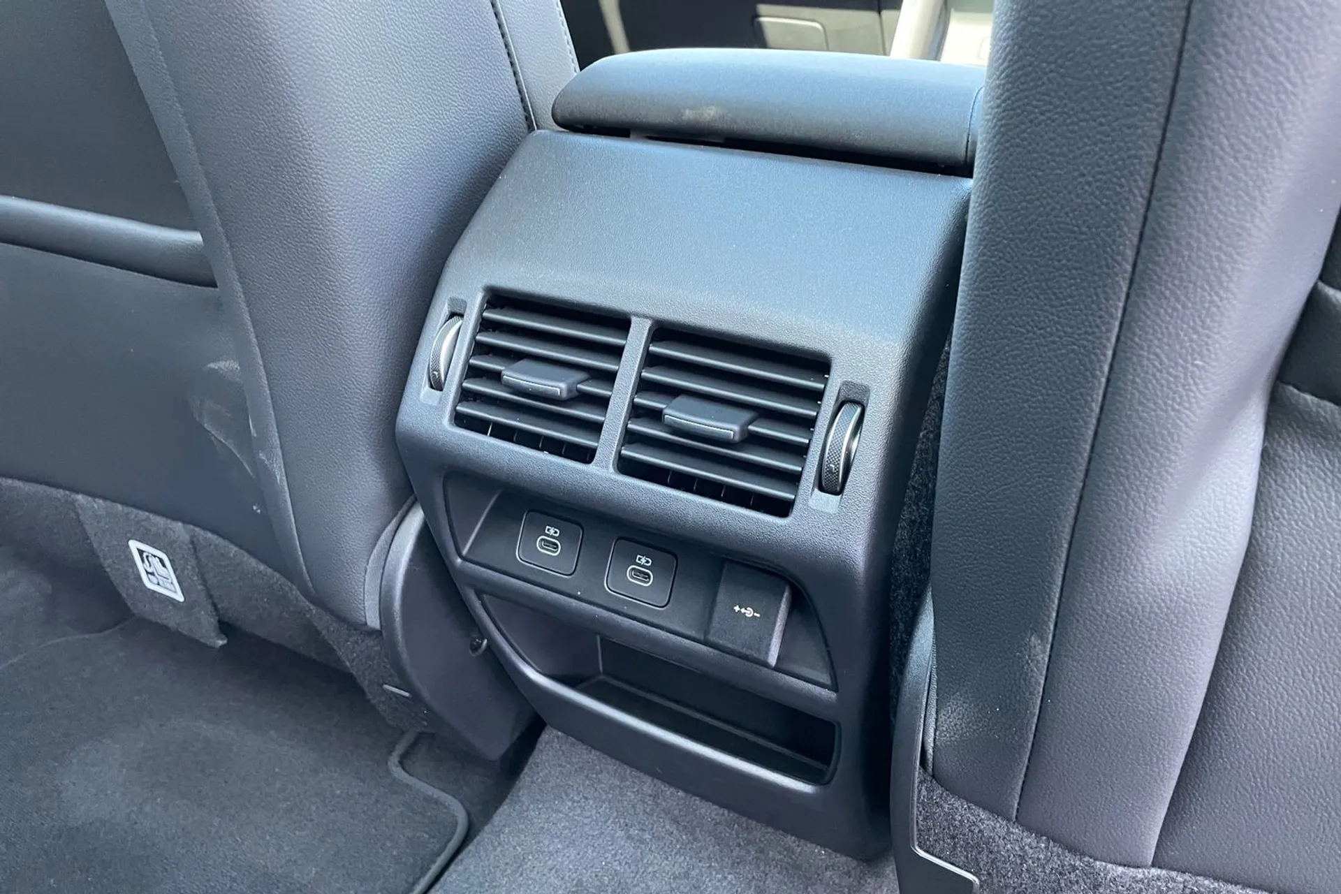 LAND ROVER DISCOVERY SPORT thumbnail image number 40