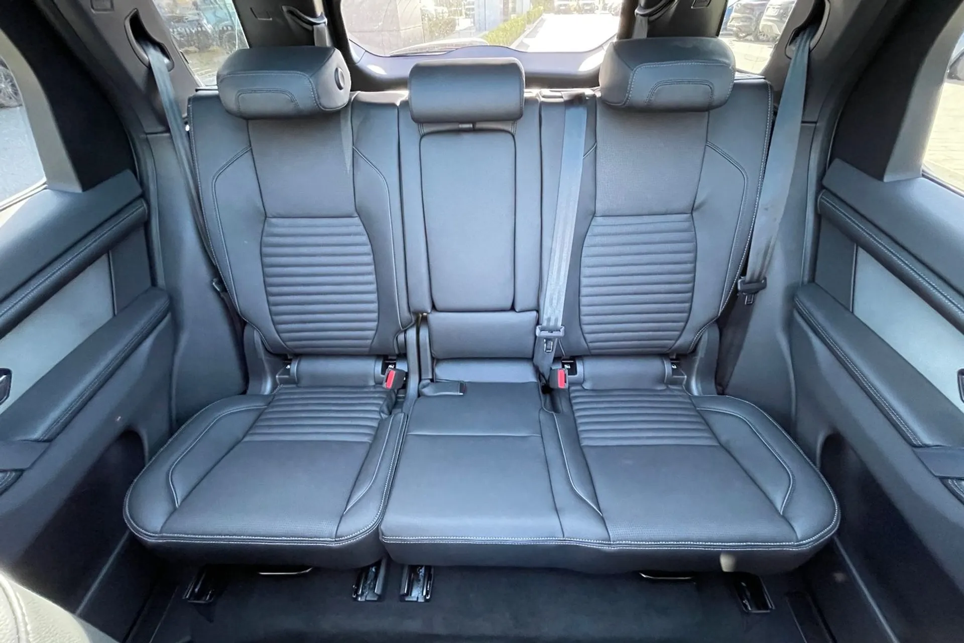 LAND ROVER DISCOVERY SPORT thumbnail image number 11