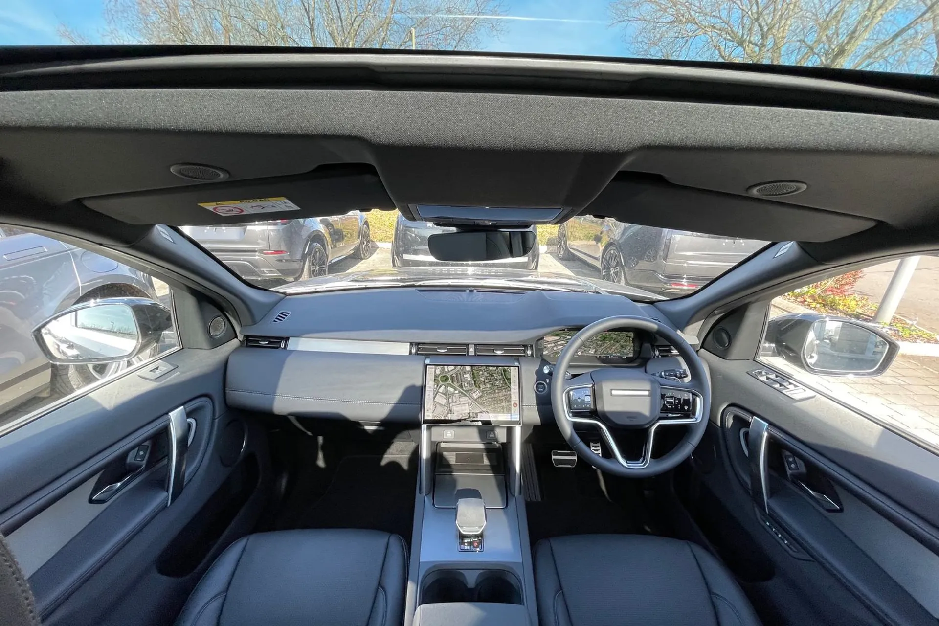 LAND ROVER DISCOVERY SPORT thumbnail image number 3