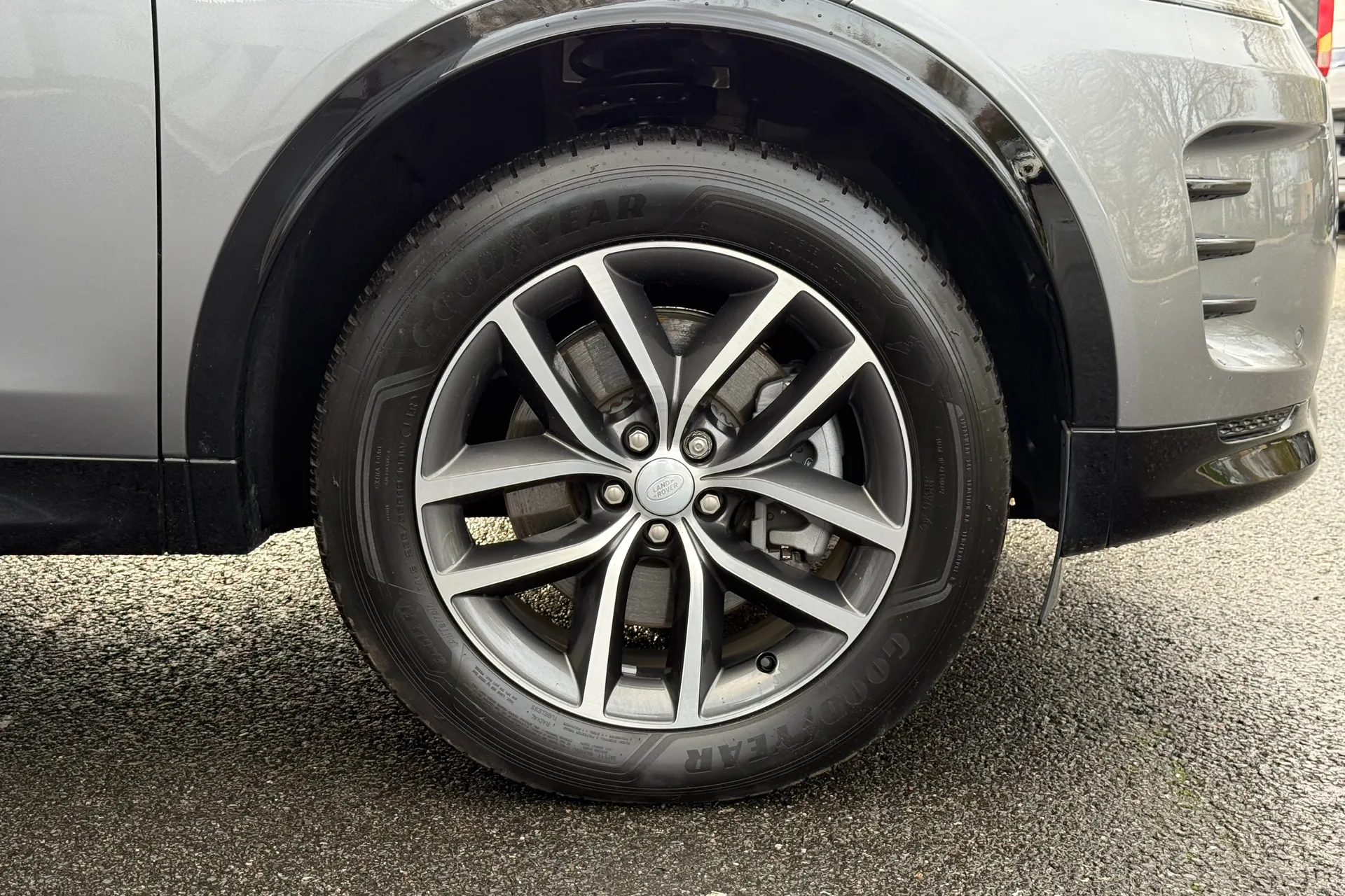 LAND ROVER DISCOVERY SPORT thumbnail image number 25