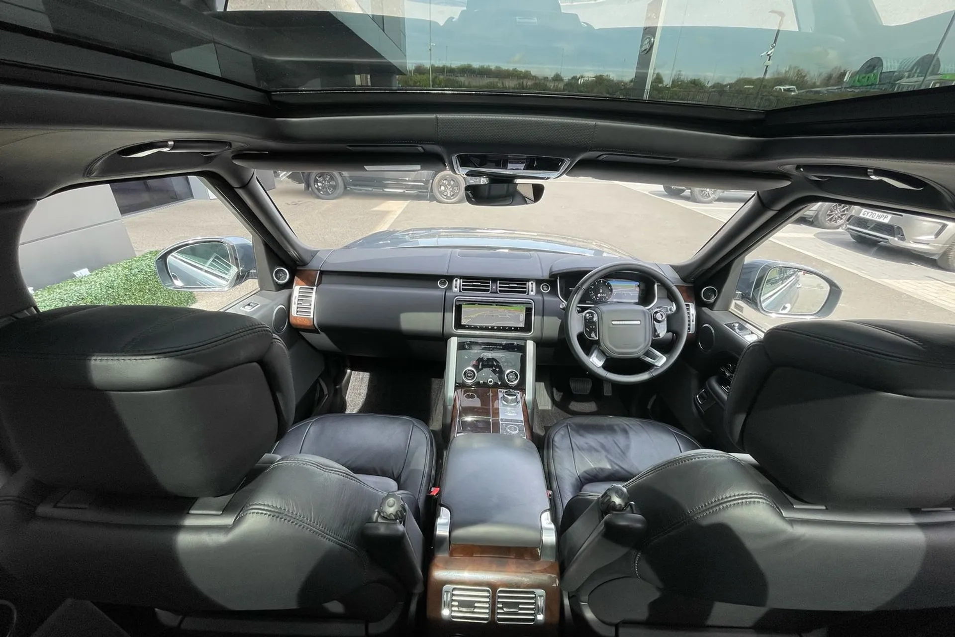 LAND ROVER RANGE ROVER thumbnail image number 4