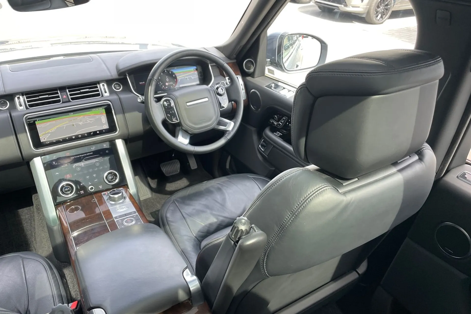 LAND ROVER RANGE ROVER thumbnail image number 47