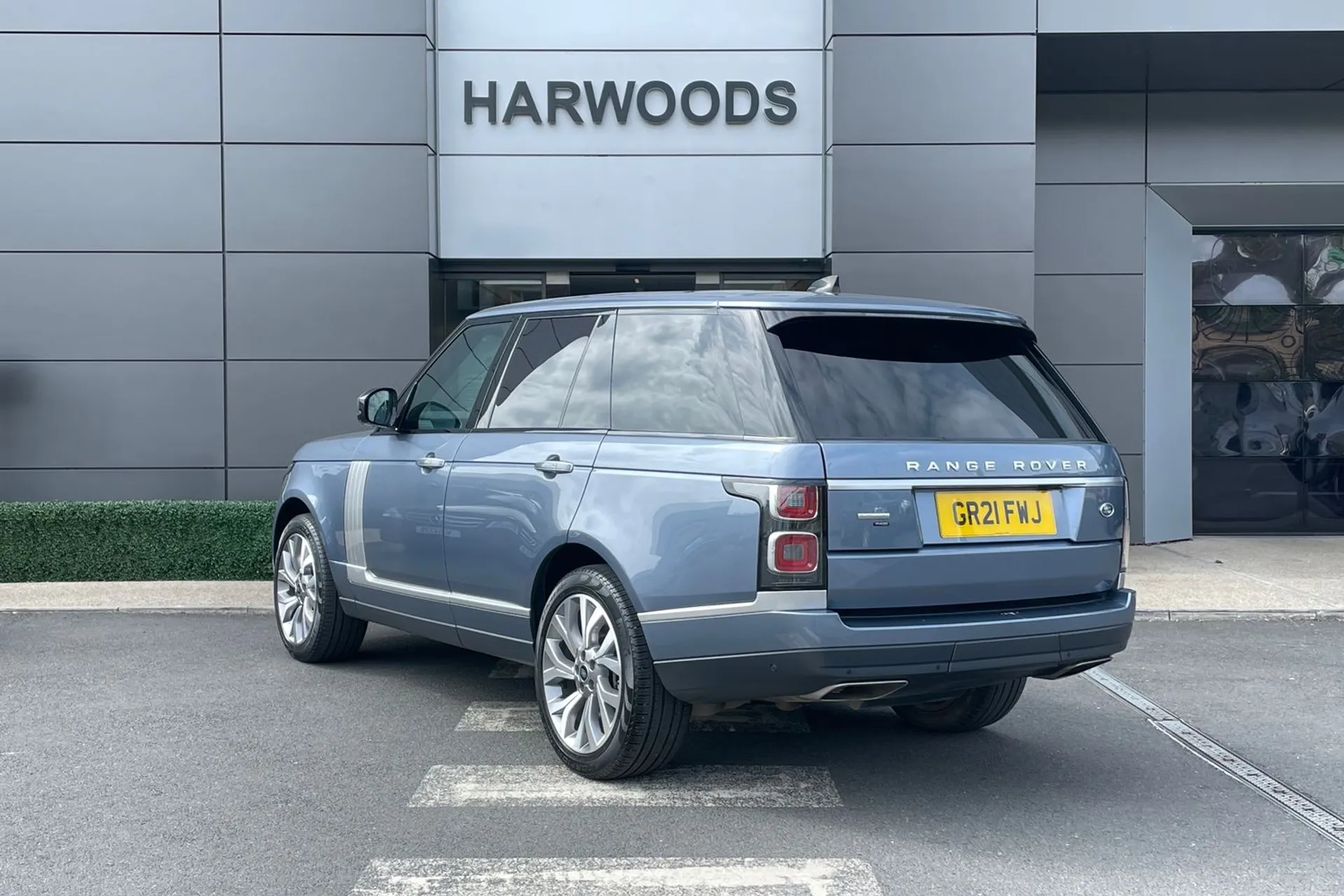 LAND ROVER RANGE ROVER thumbnail image number 9