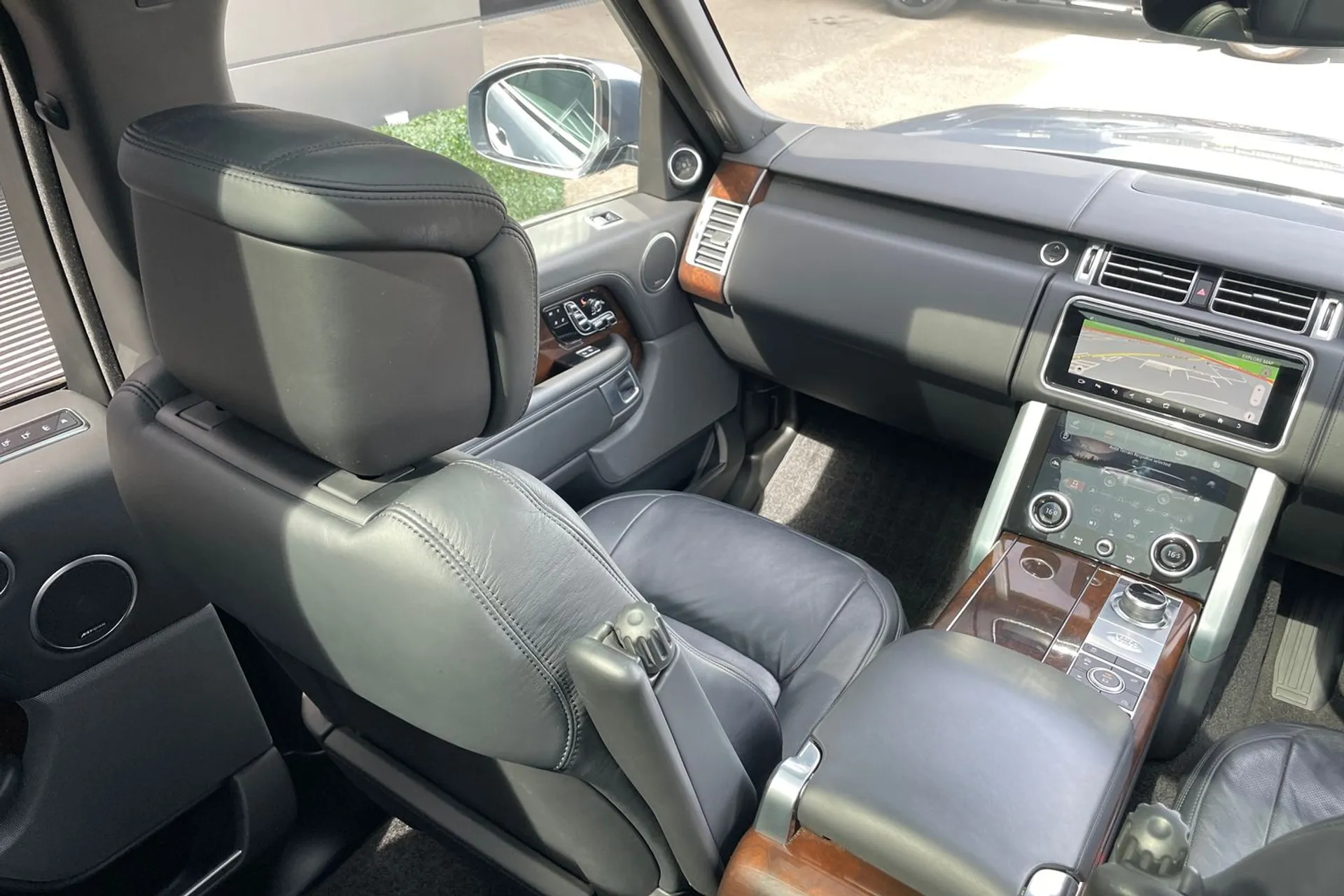LAND ROVER RANGE ROVER thumbnail image number 46