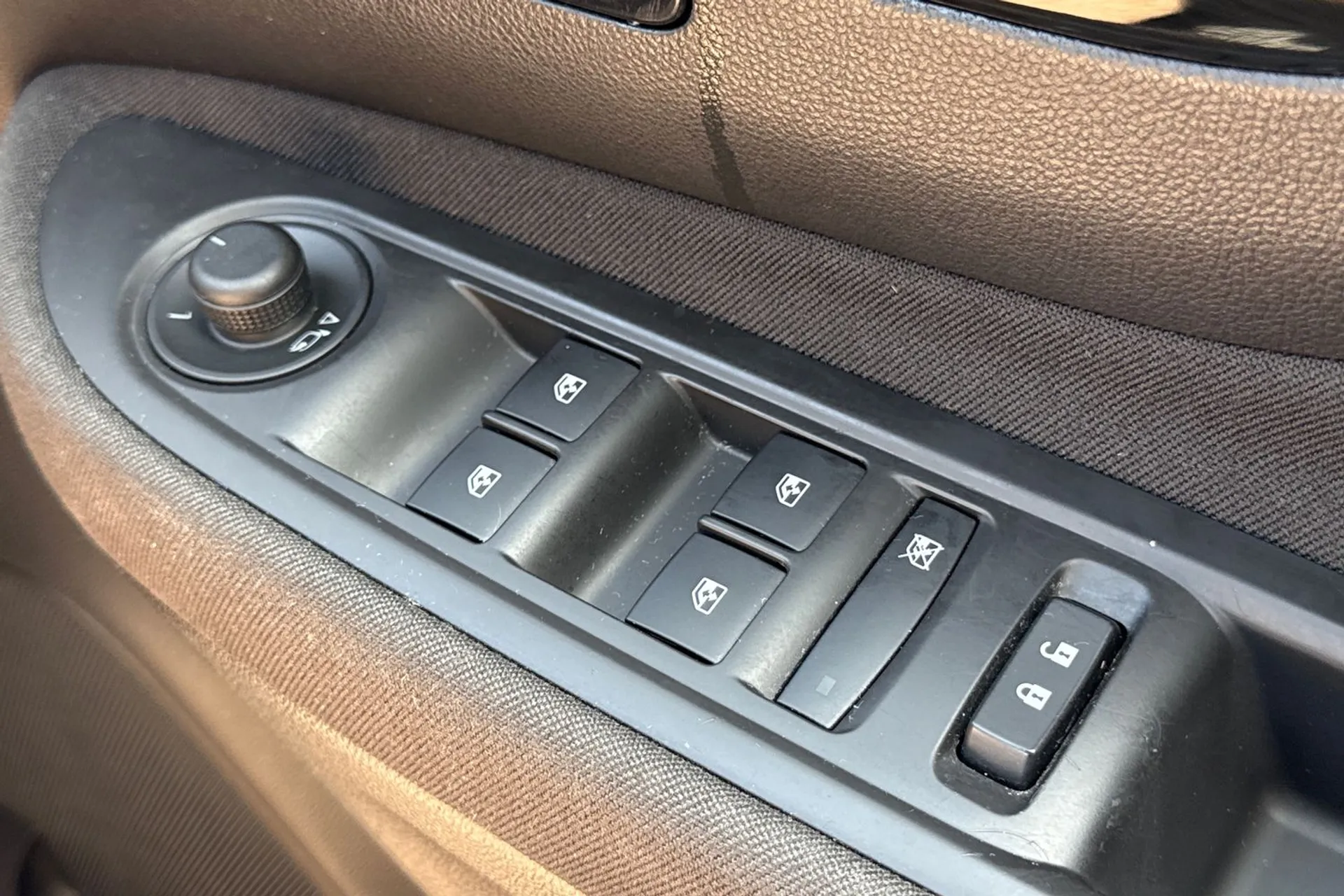 VAUXHALL MOKKA X thumbnail image number 15