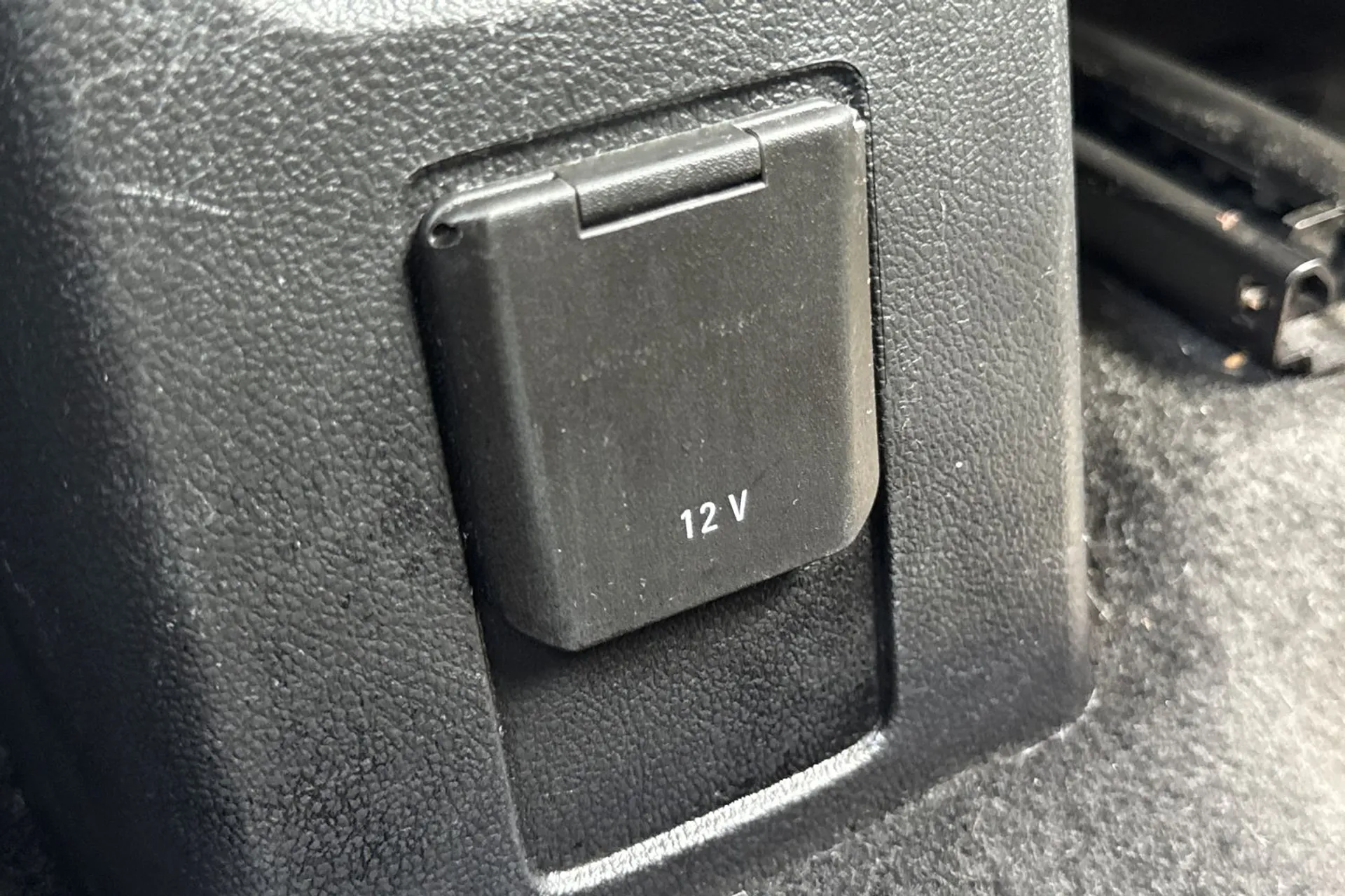VAUXHALL MOKKA X thumbnail image number 36