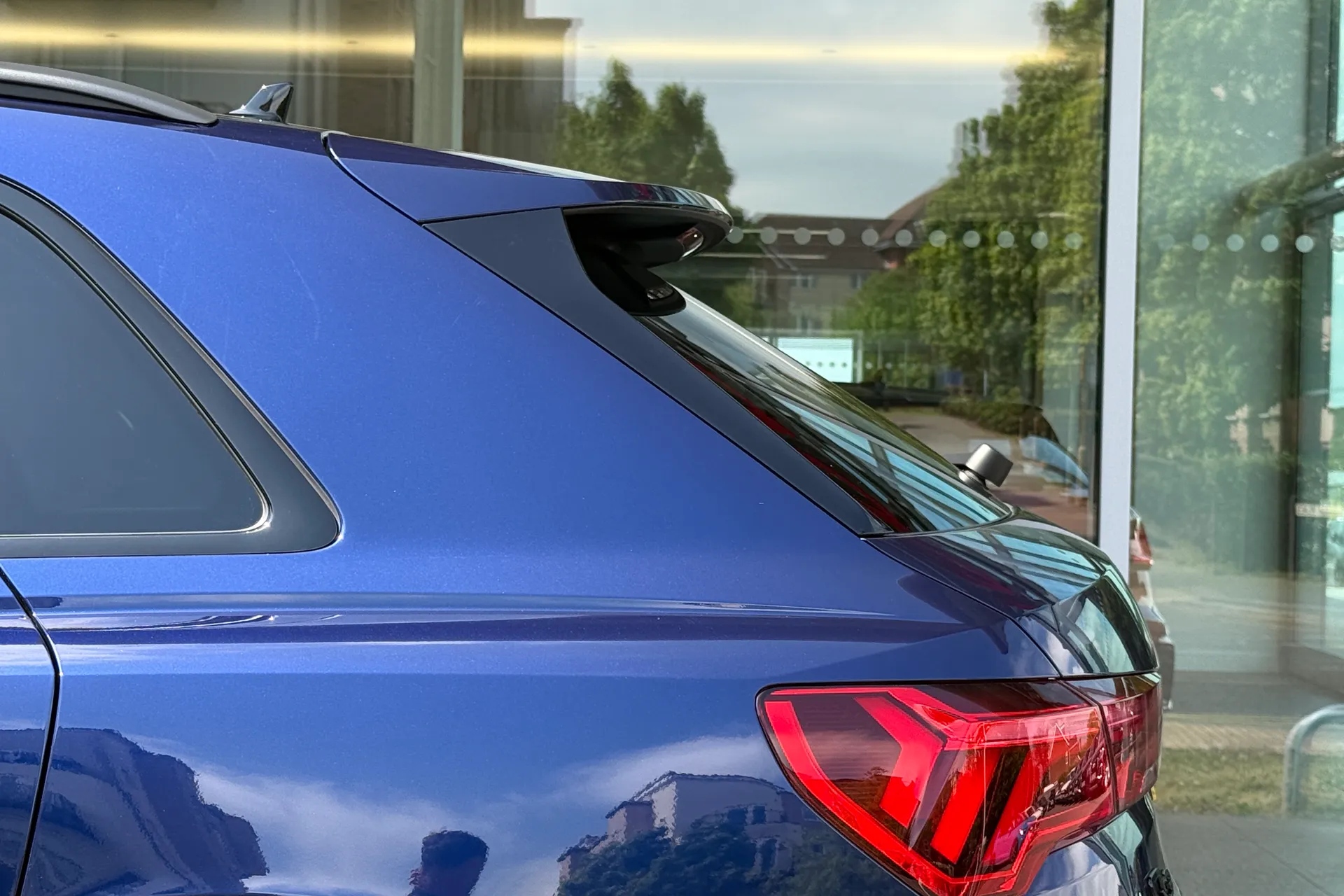 Audi Q3 thumbnail image number 46