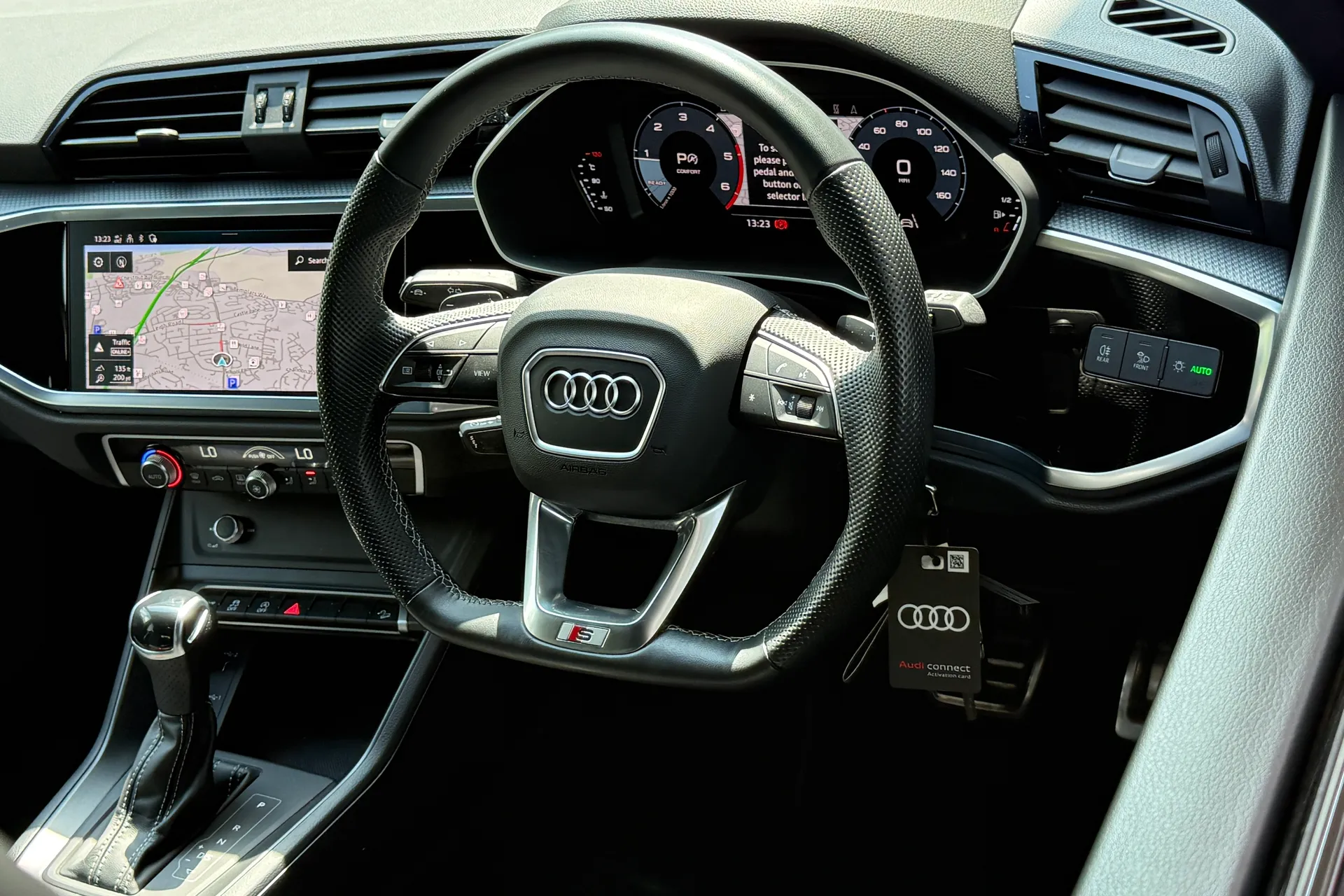 Audi Q3 thumbnail image number 33