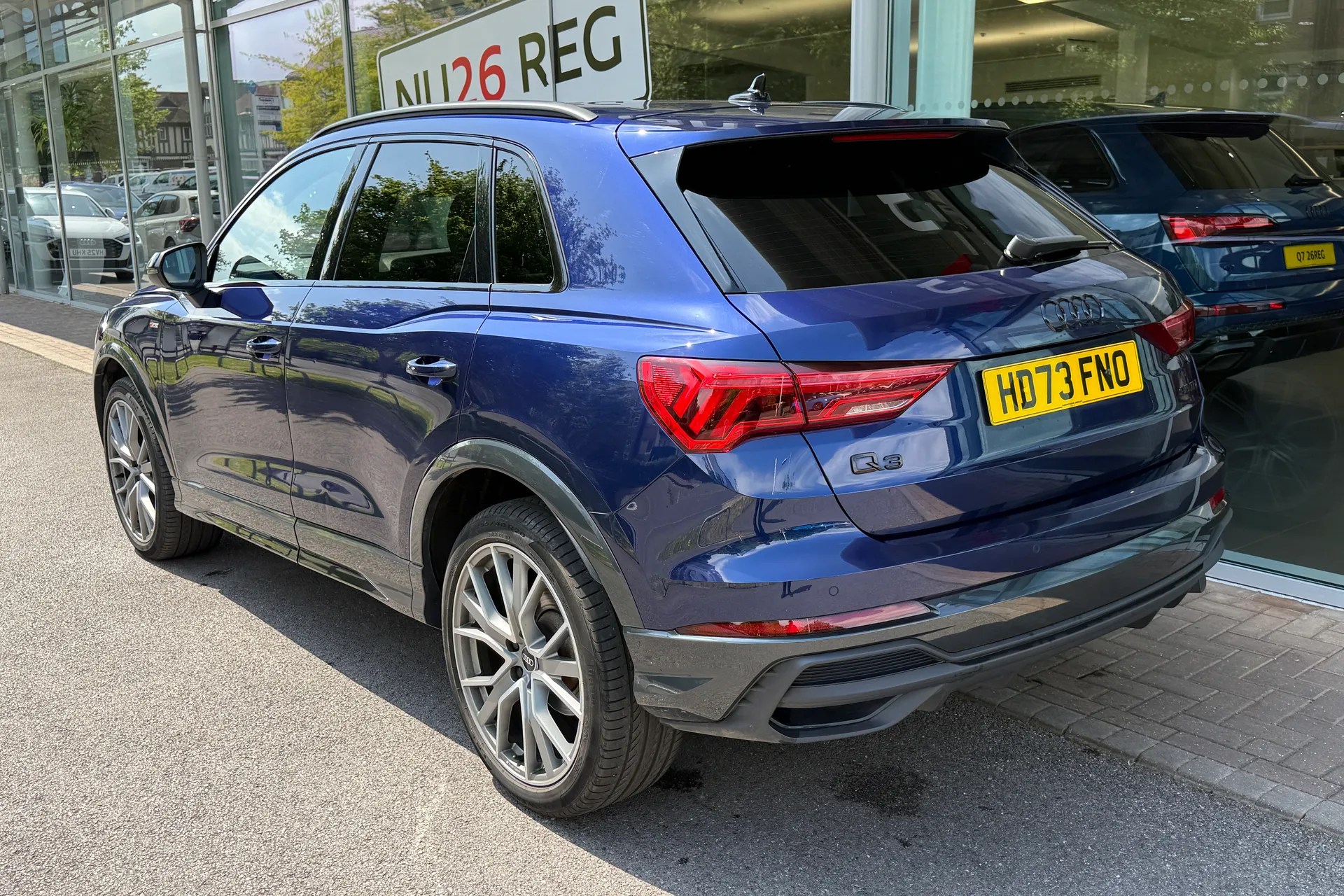 Audi Q3 thumbnail image number 8