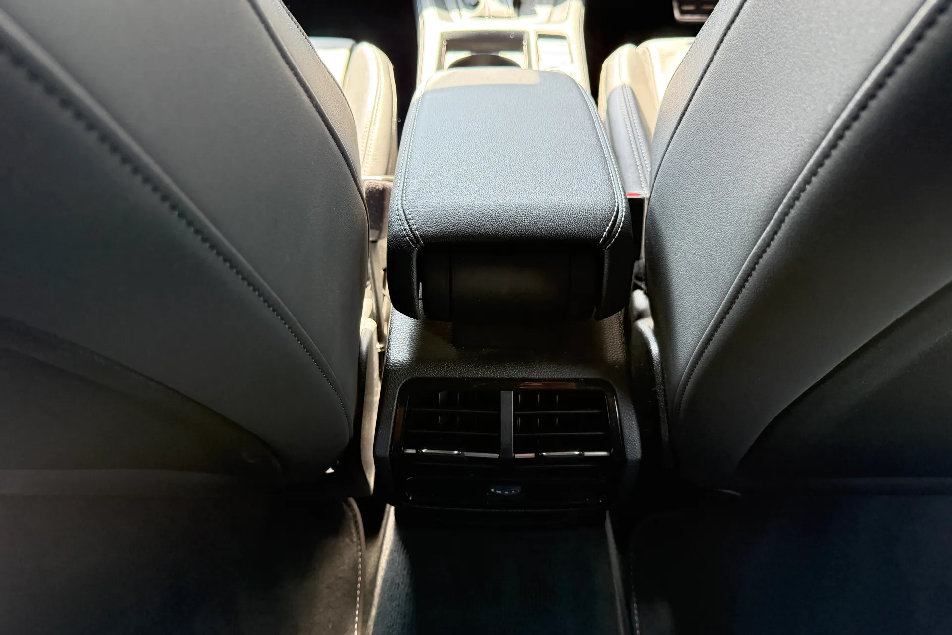 Audi Q3 thumbnail image number 39
