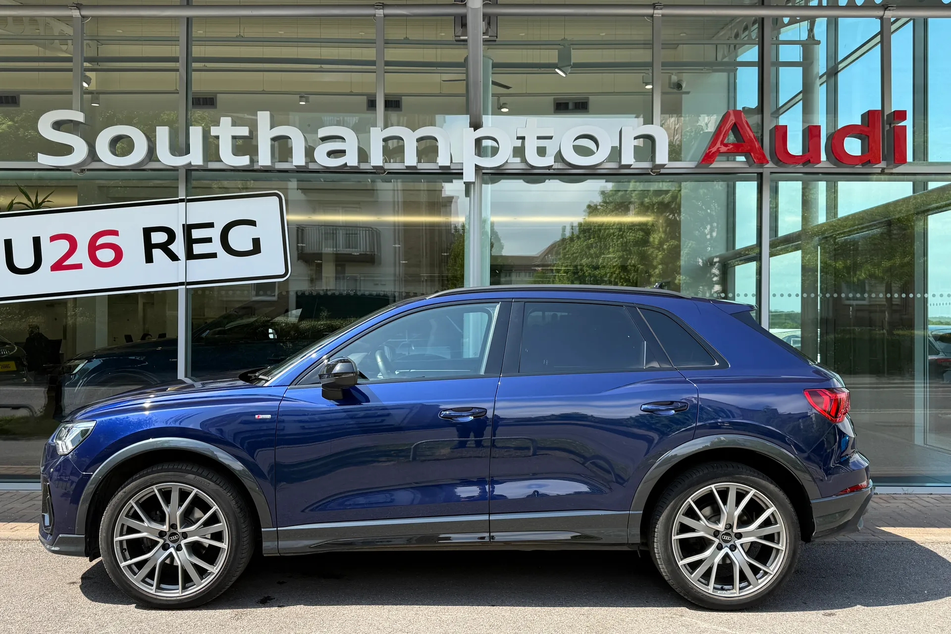 Audi Q3 thumbnail image number 50