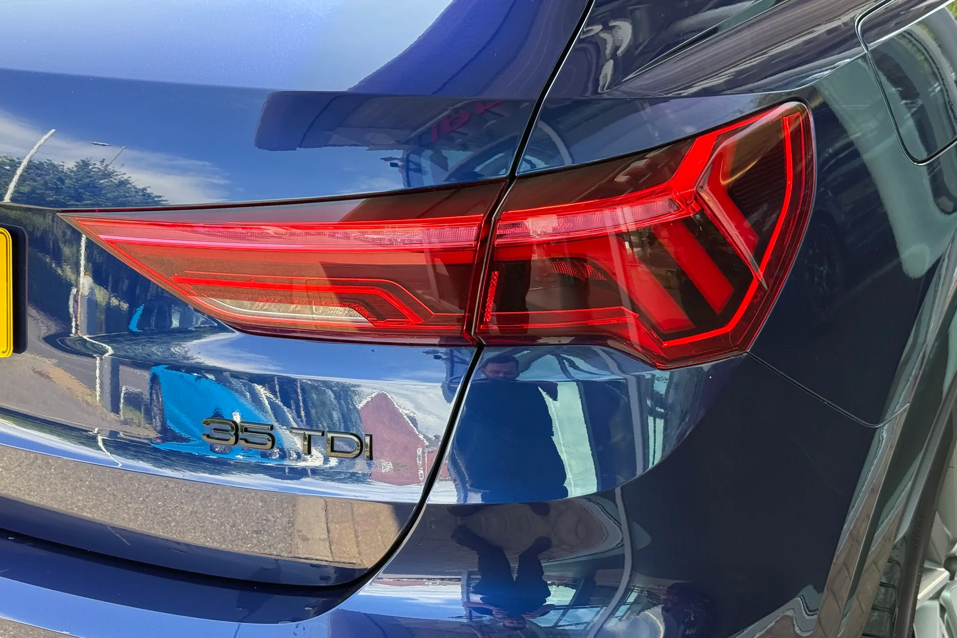Audi Q3 thumbnail image number 43