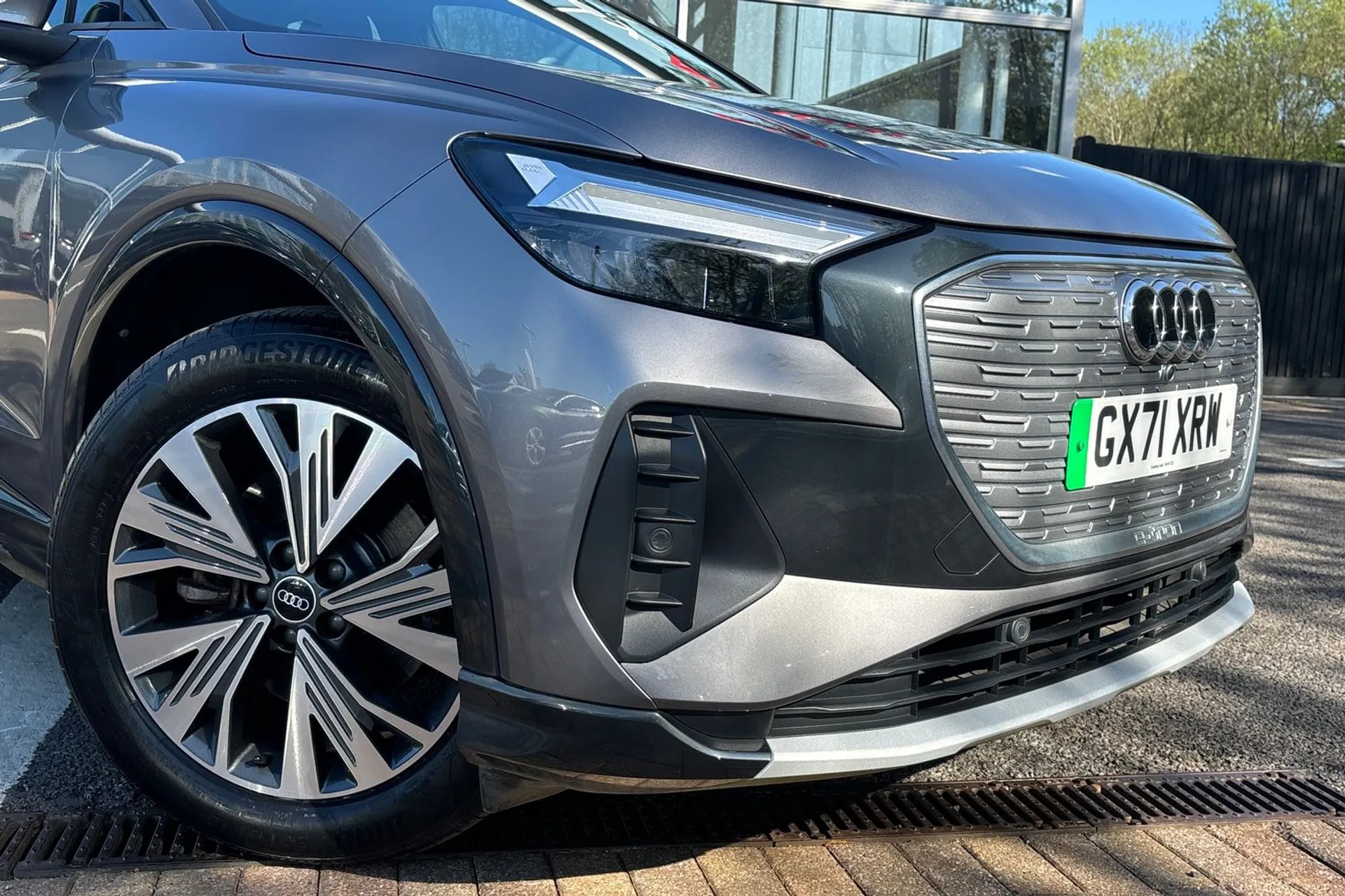 Audi Q4 thumbnail image number 6