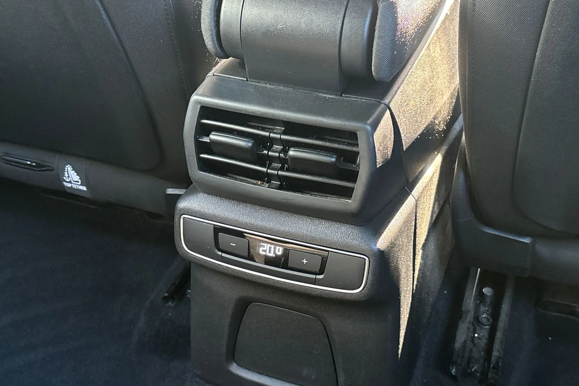 Audi Q4 thumbnail image number 46