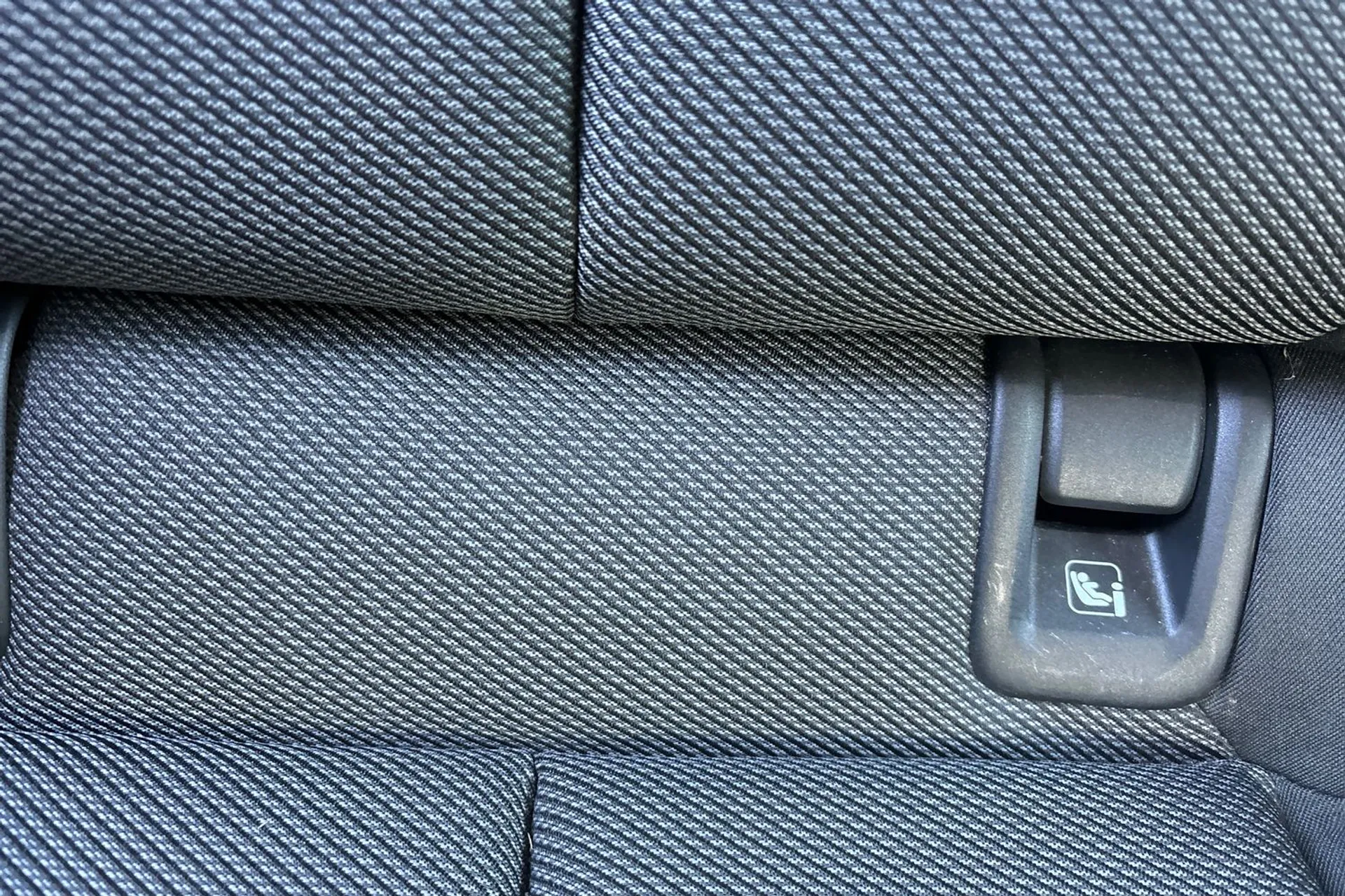 Audi Q4 thumbnail image number 24