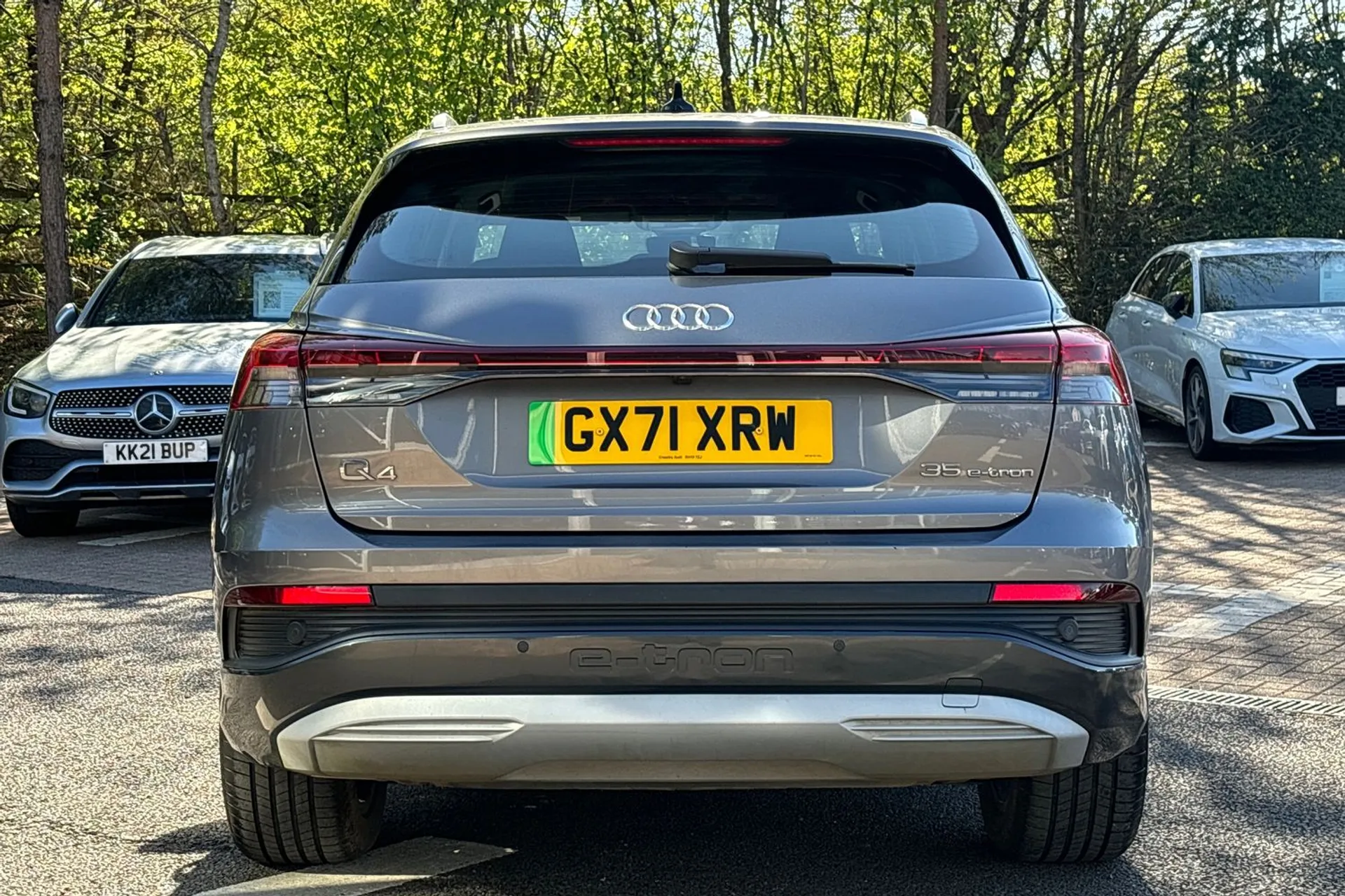 Audi Q4 thumbnail image number 8