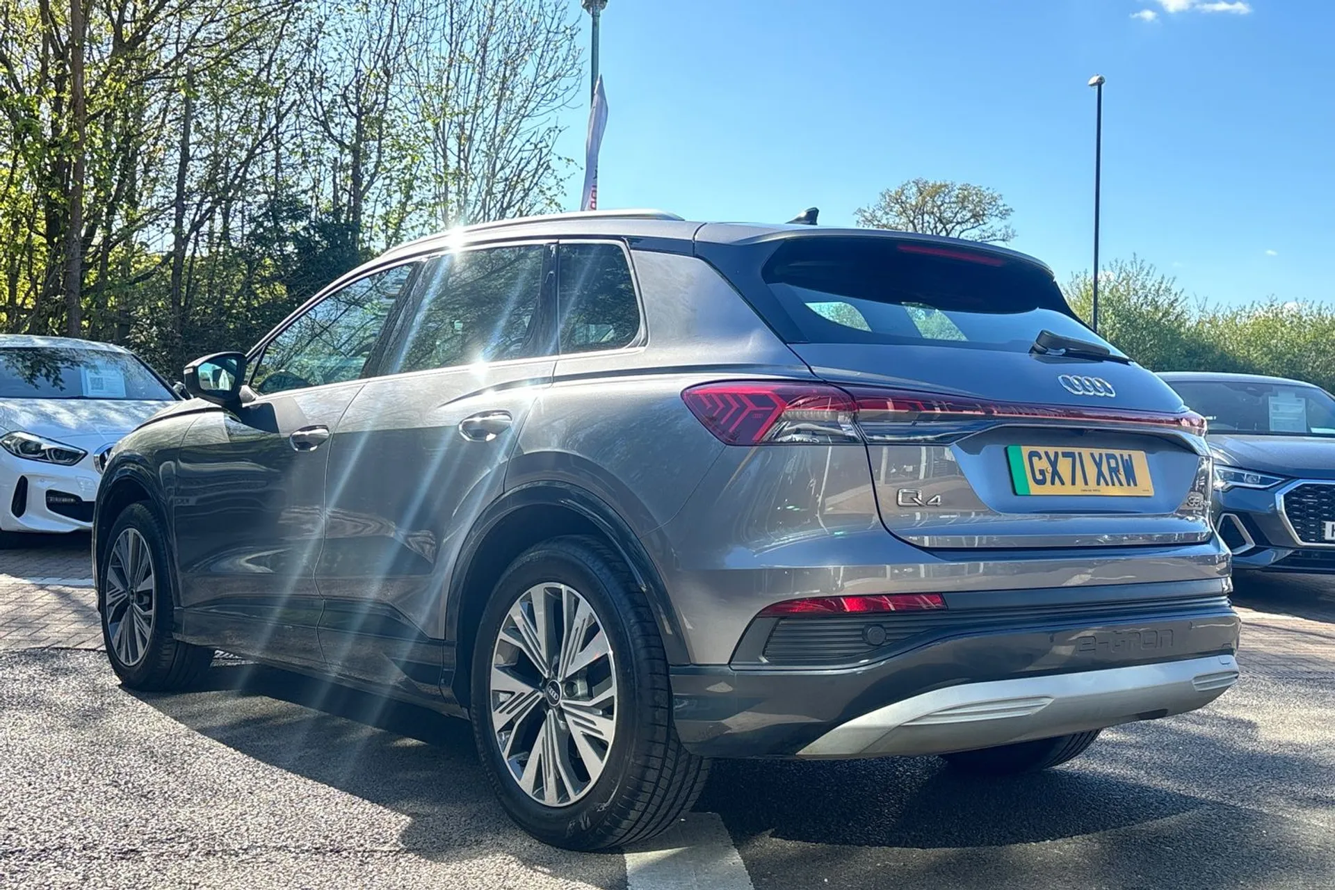 Audi Q4 thumbnail image number 9