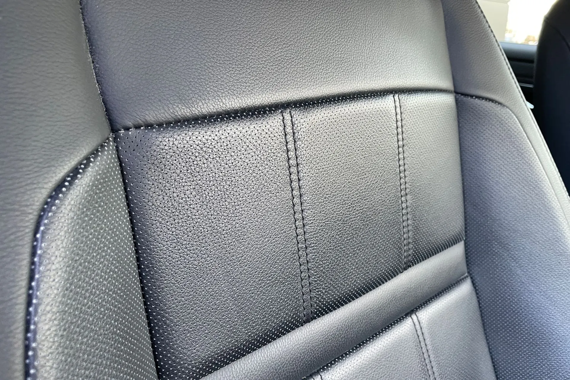 LAND ROVER RANGE ROVER EVOQUE thumbnail image number 30