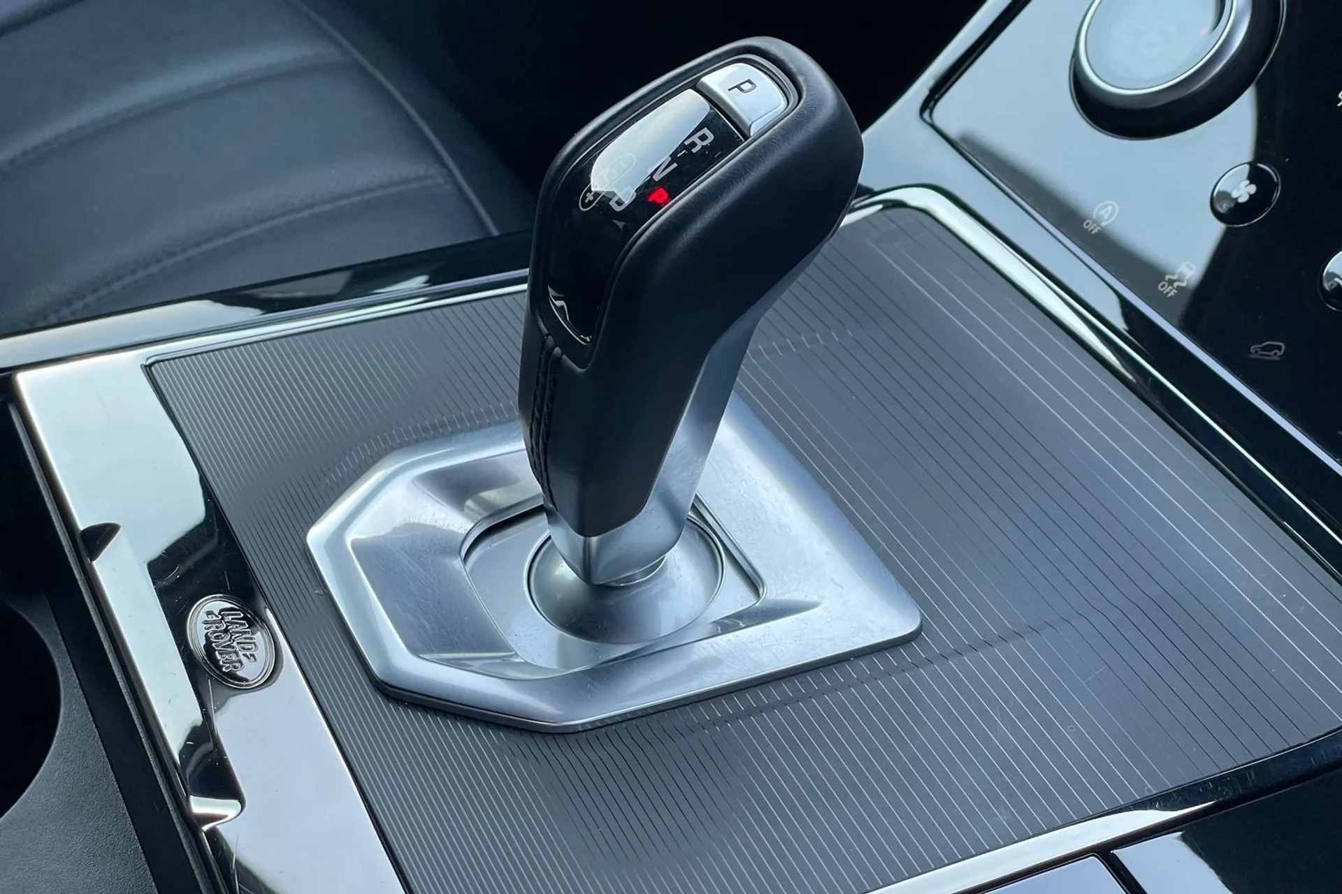 LAND ROVER RANGE ROVER EVOQUE thumbnail image number 20