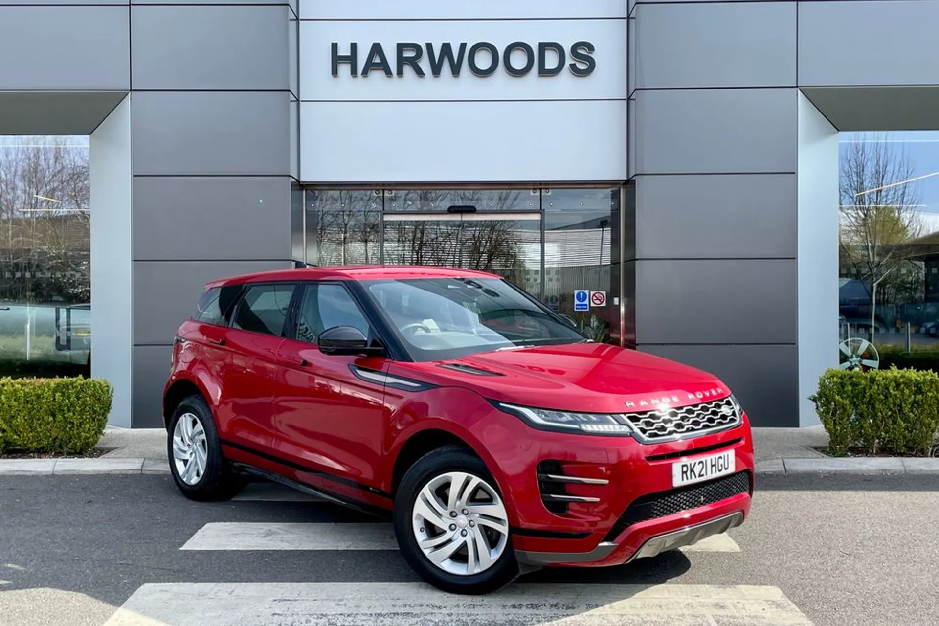 LAND ROVER RANGE ROVER EVOQUE focused image