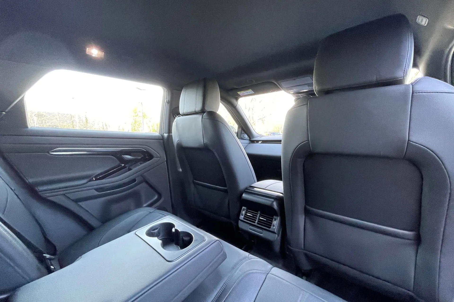 LAND ROVER RANGE ROVER EVOQUE thumbnail image number 38