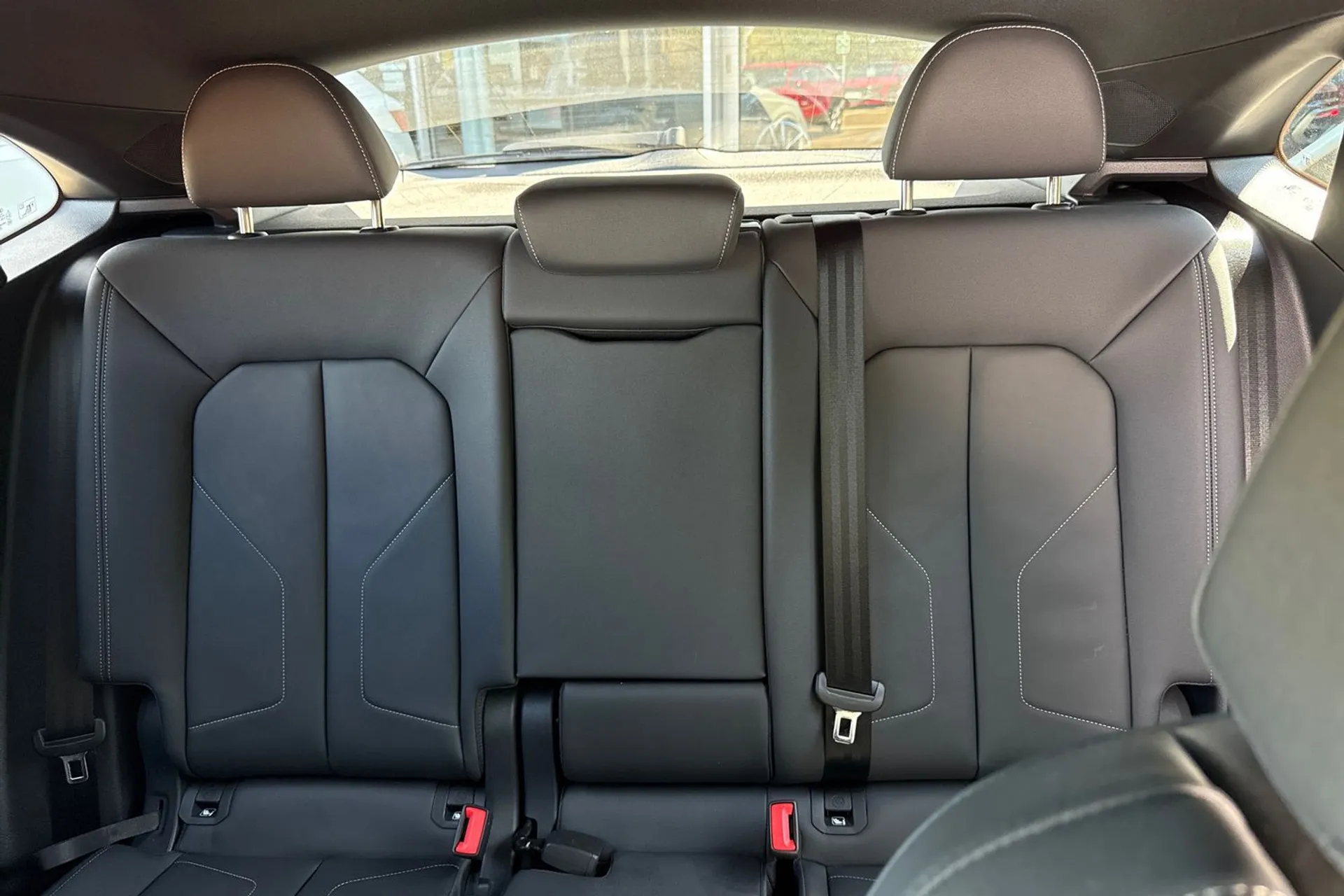 Audi Q3 thumbnail image number 30