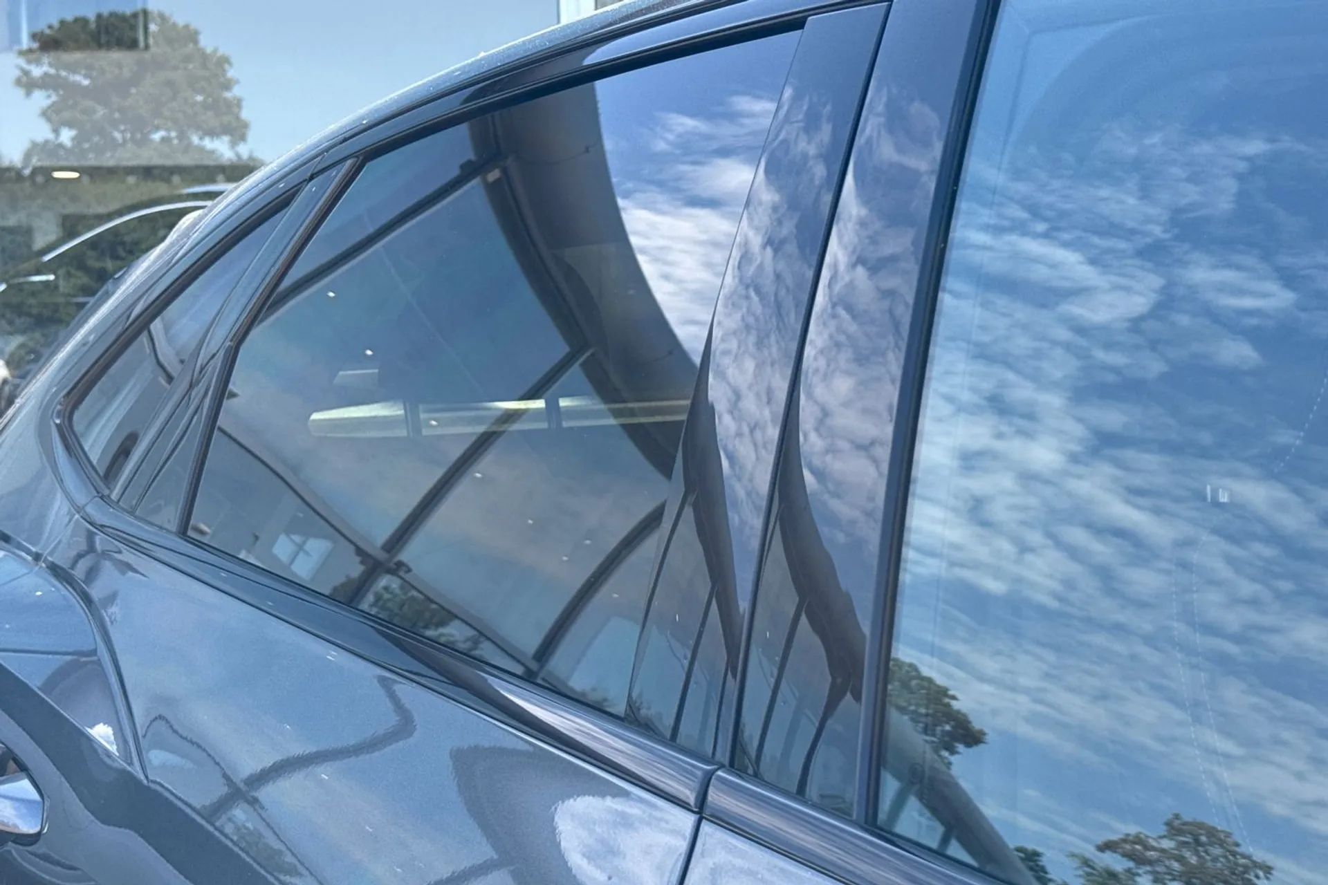 Audi Q3 thumbnail image number 13