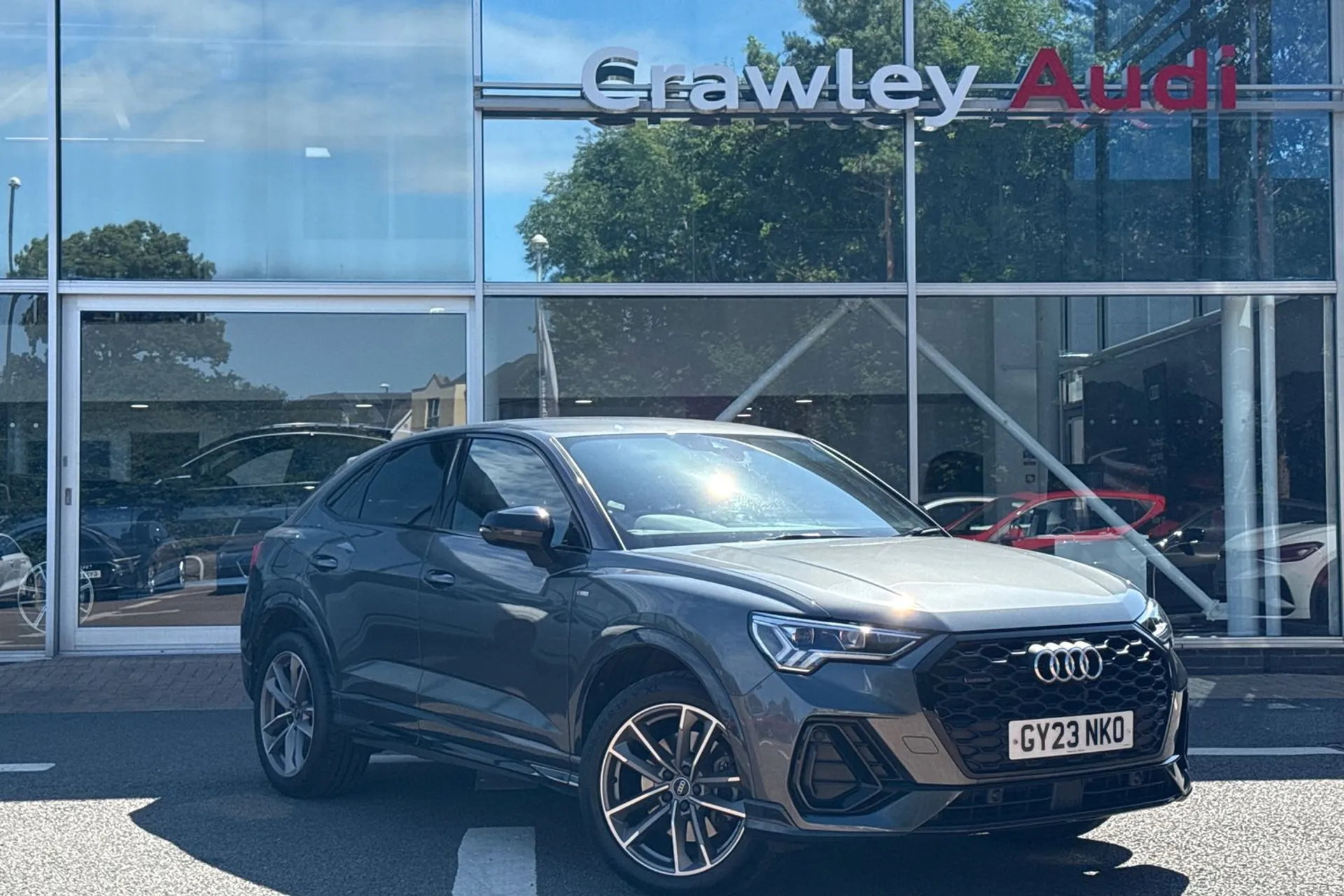 Audi Q3 focused image