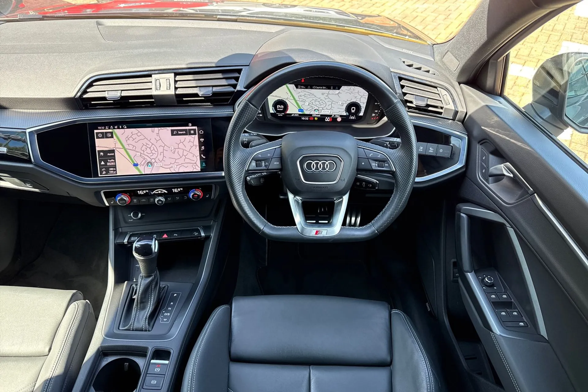 Audi Q3 thumbnail image number 34