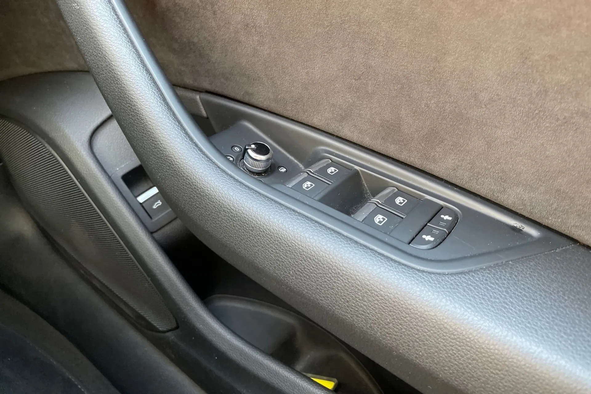 Audi A5 thumbnail image number 43