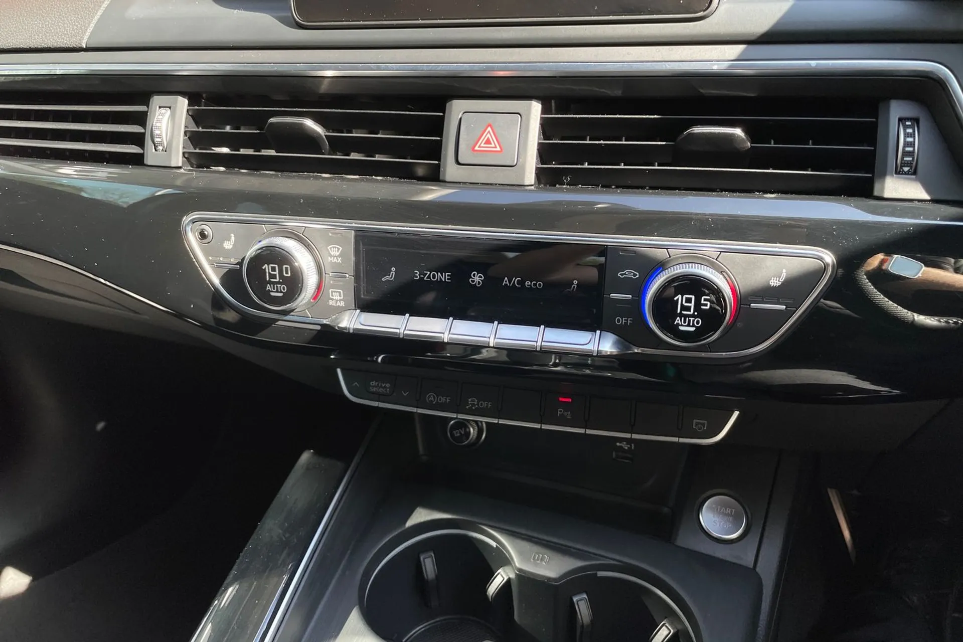 Audi A5 thumbnail image number 38