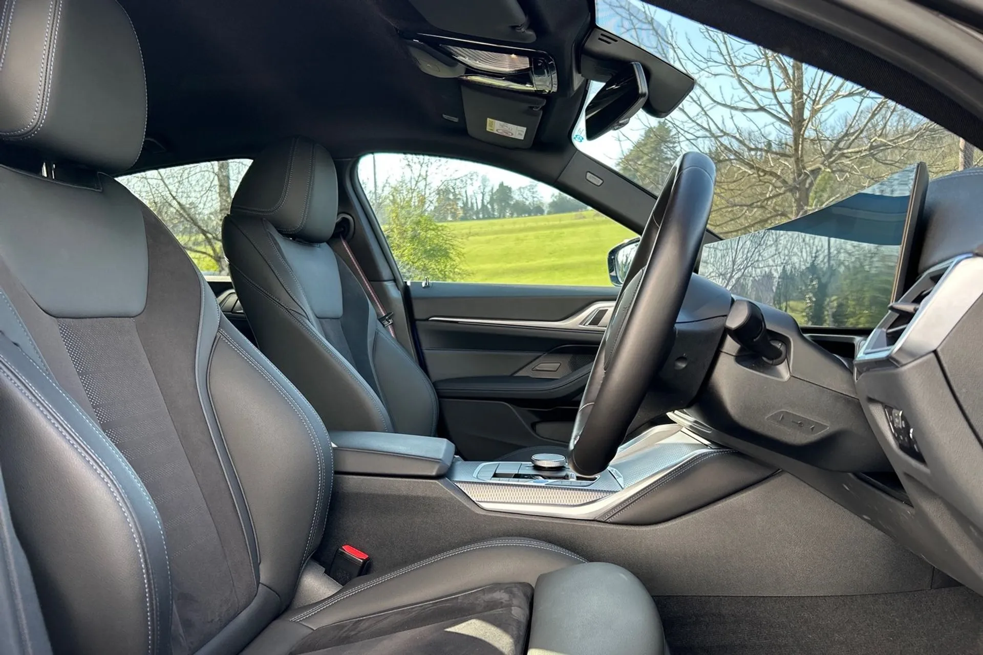 BMW I4 thumbnail image number 12