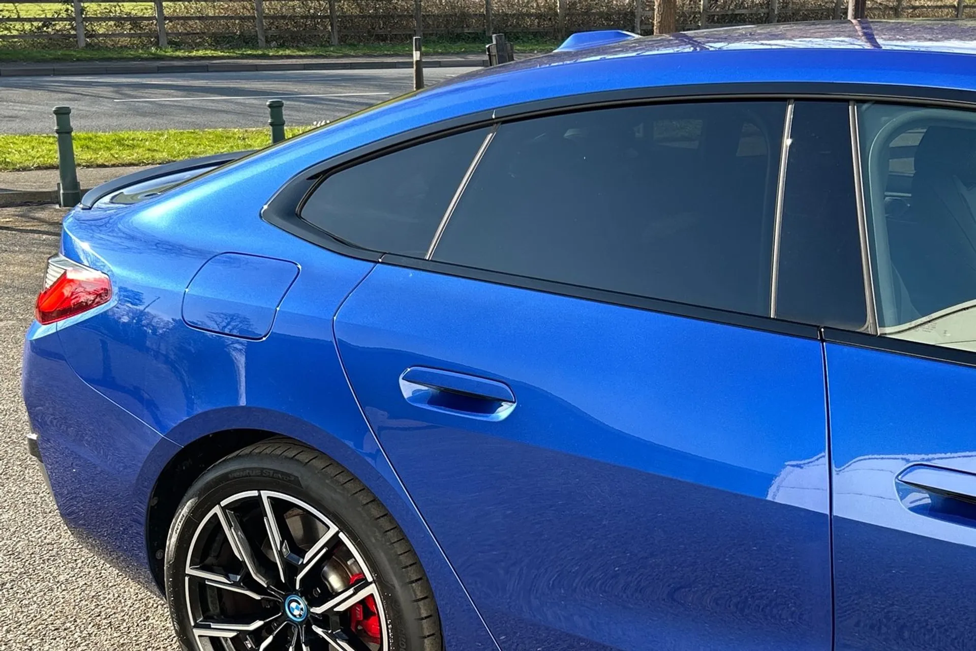 BMW I4 thumbnail image number 26