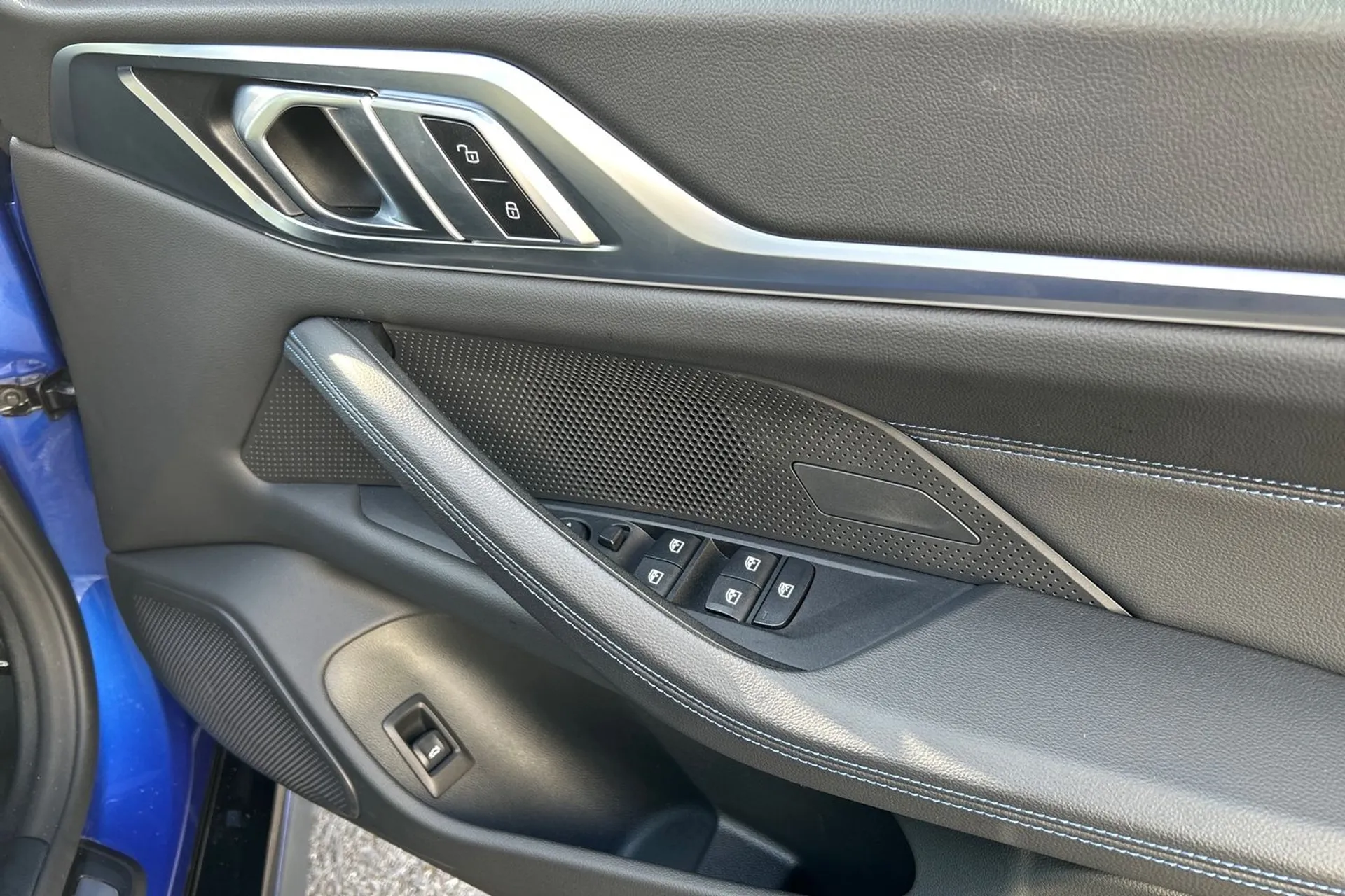 BMW I4 thumbnail image number 47