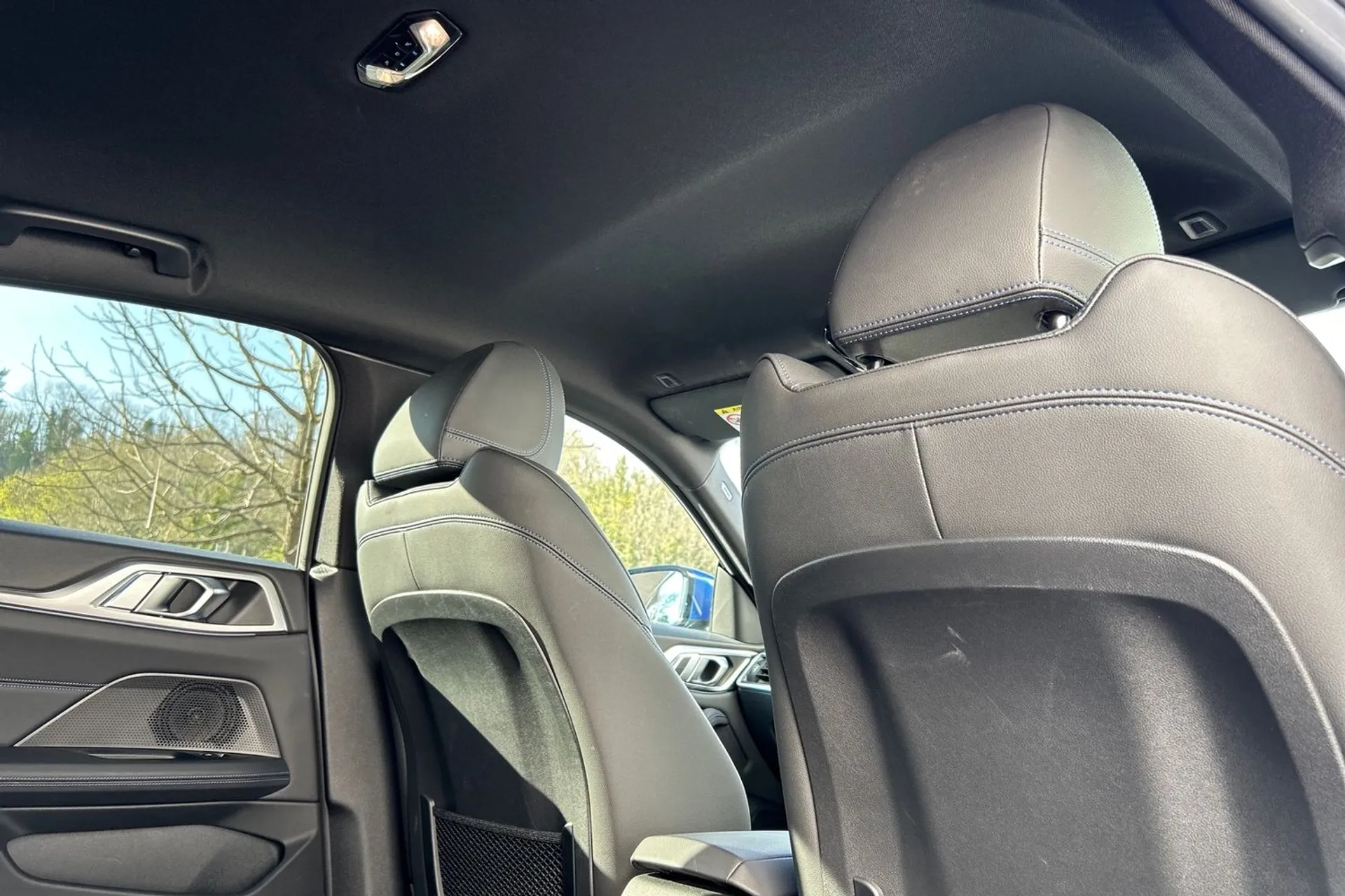 BMW I4 thumbnail image number 11