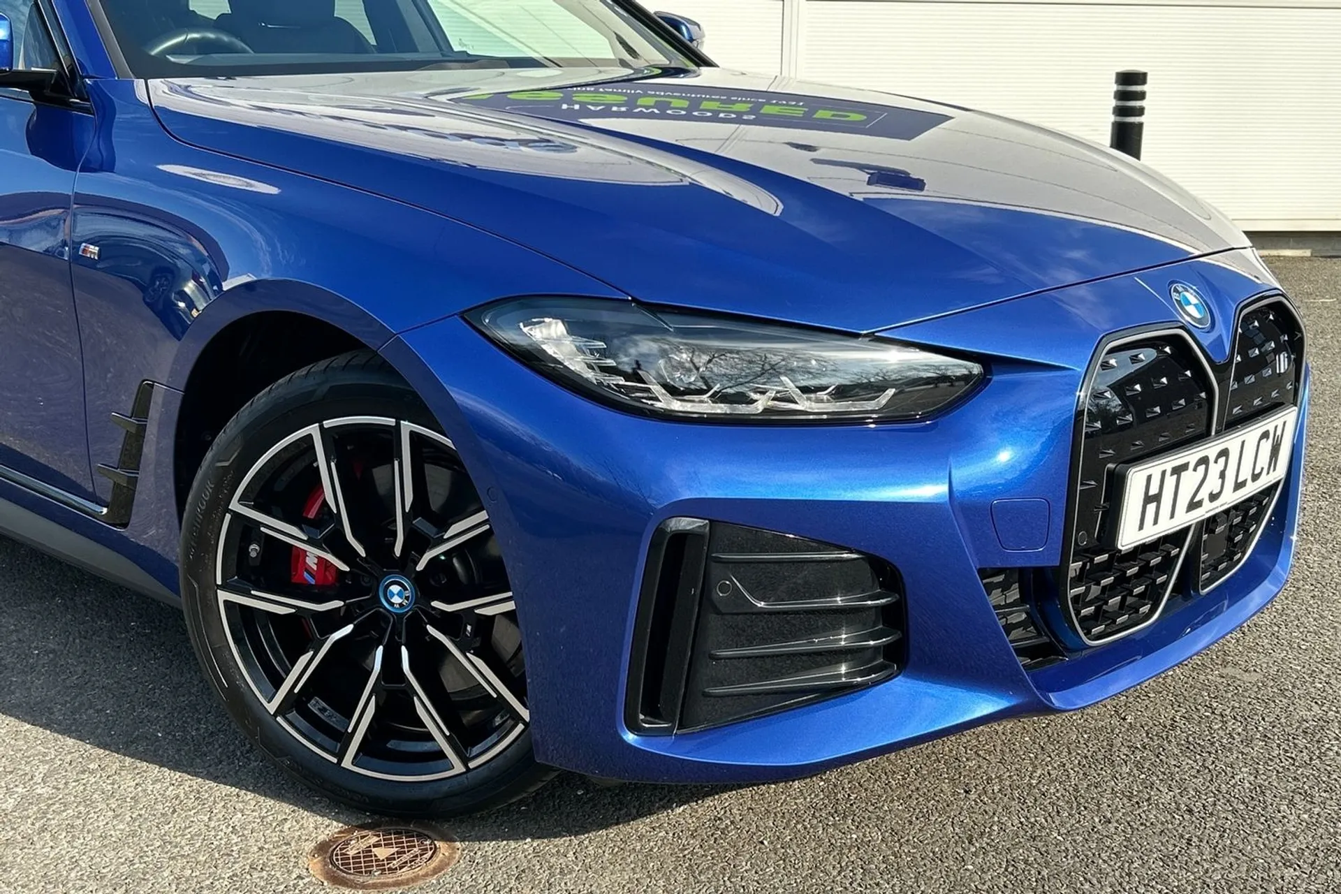 BMW I4 thumbnail image number 22