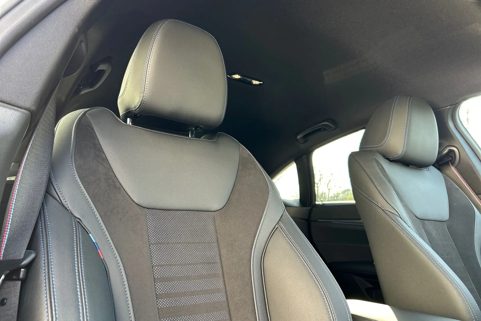 BMW I4 thumbnail image number 50