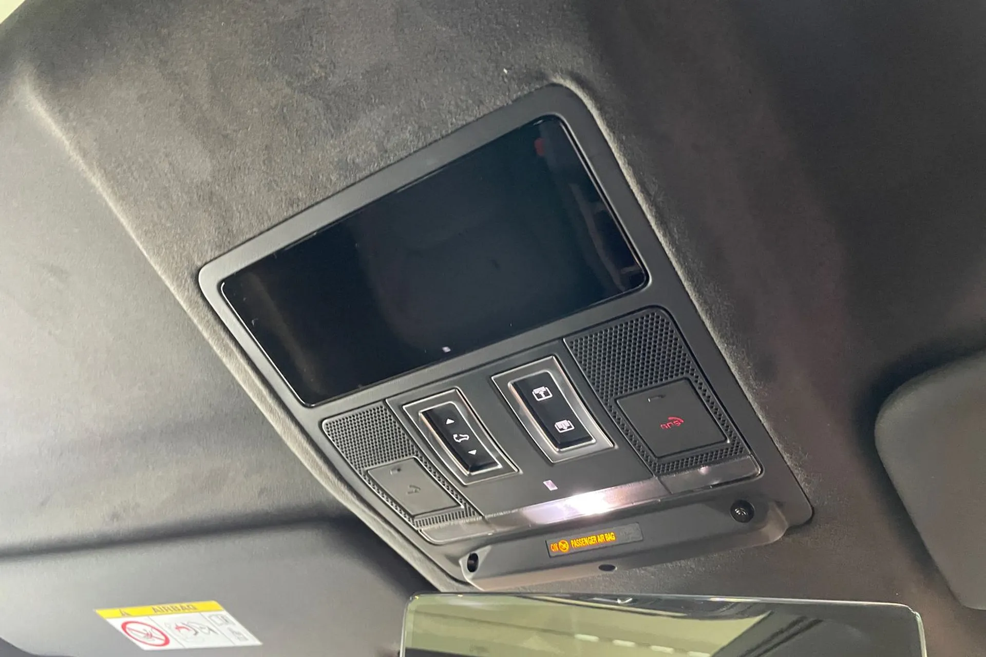 LAND ROVER Defender 90 thumbnail image number 47