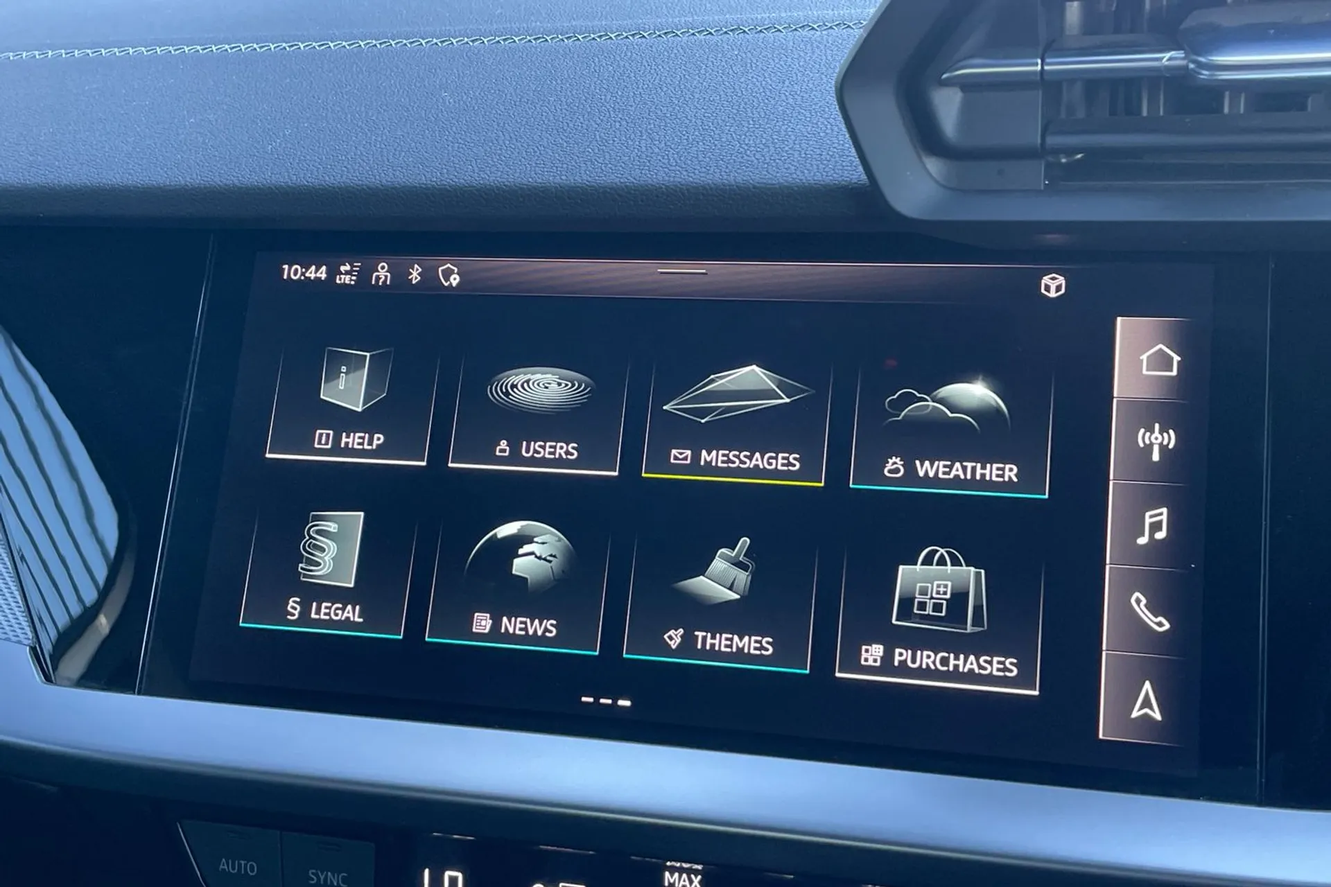 Audi A3 thumbnail image number 44